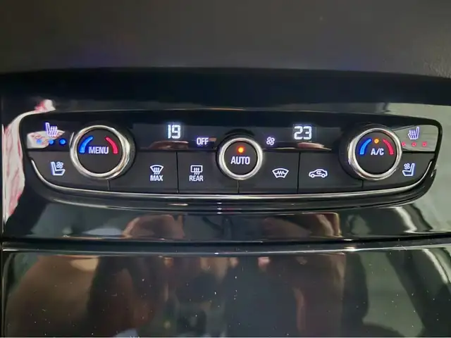 Opel Grandland view 10