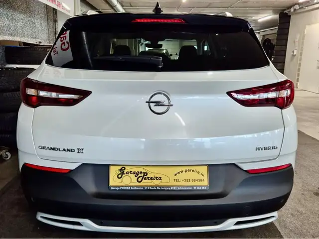 Opel Grandland view 3