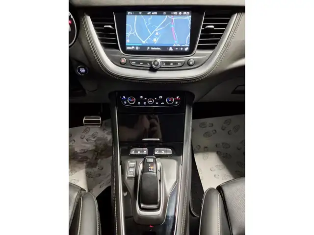 Opel Grandland view 8