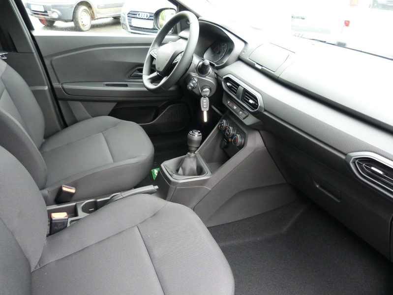 Dacia Sandero Essential SCE 65 [KLIMA] — photo 11