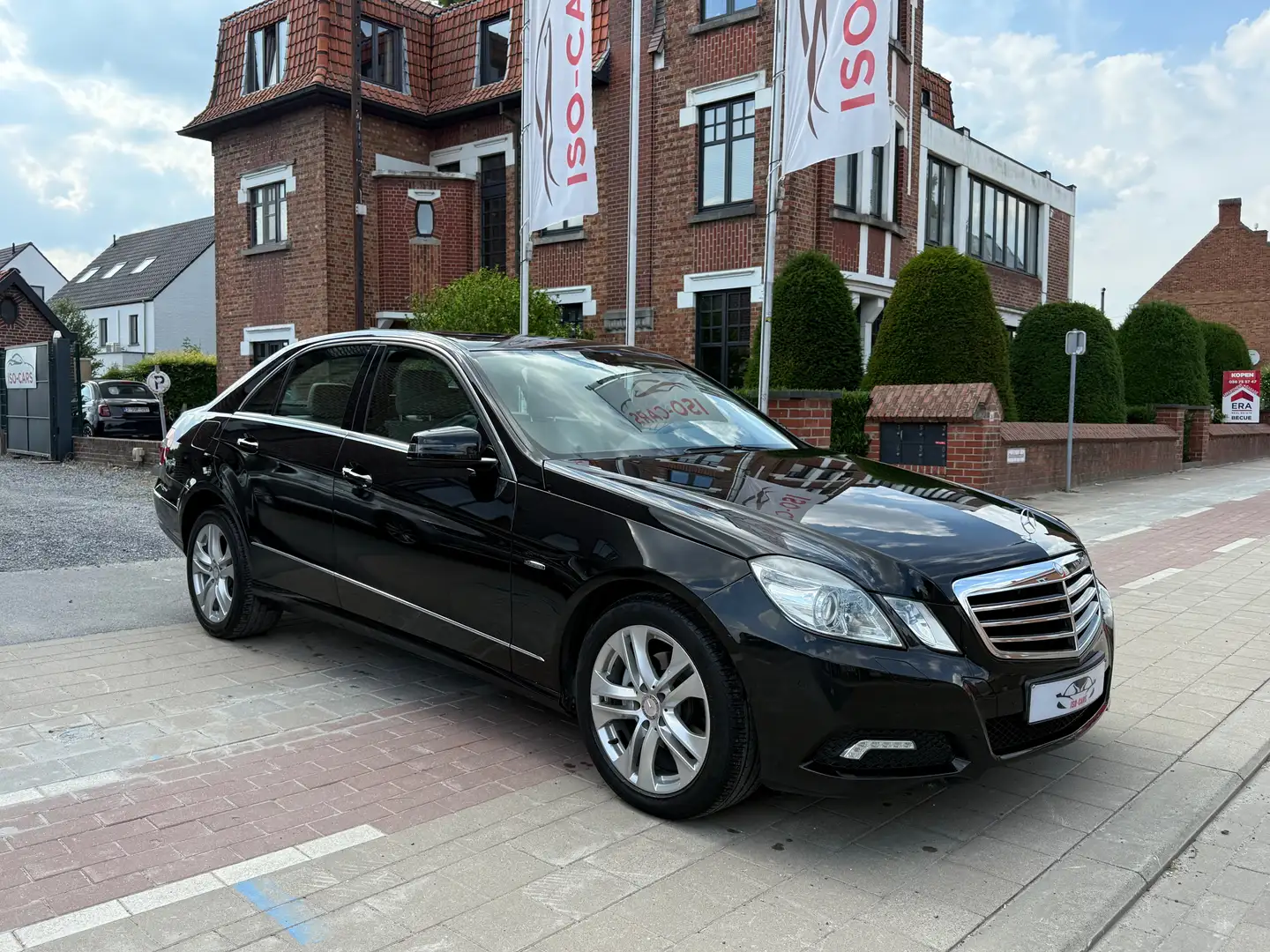 Mercedes-Benz E 220 CDI BE Avantgarde // NAVI // AIRCO // Schwarz - 2