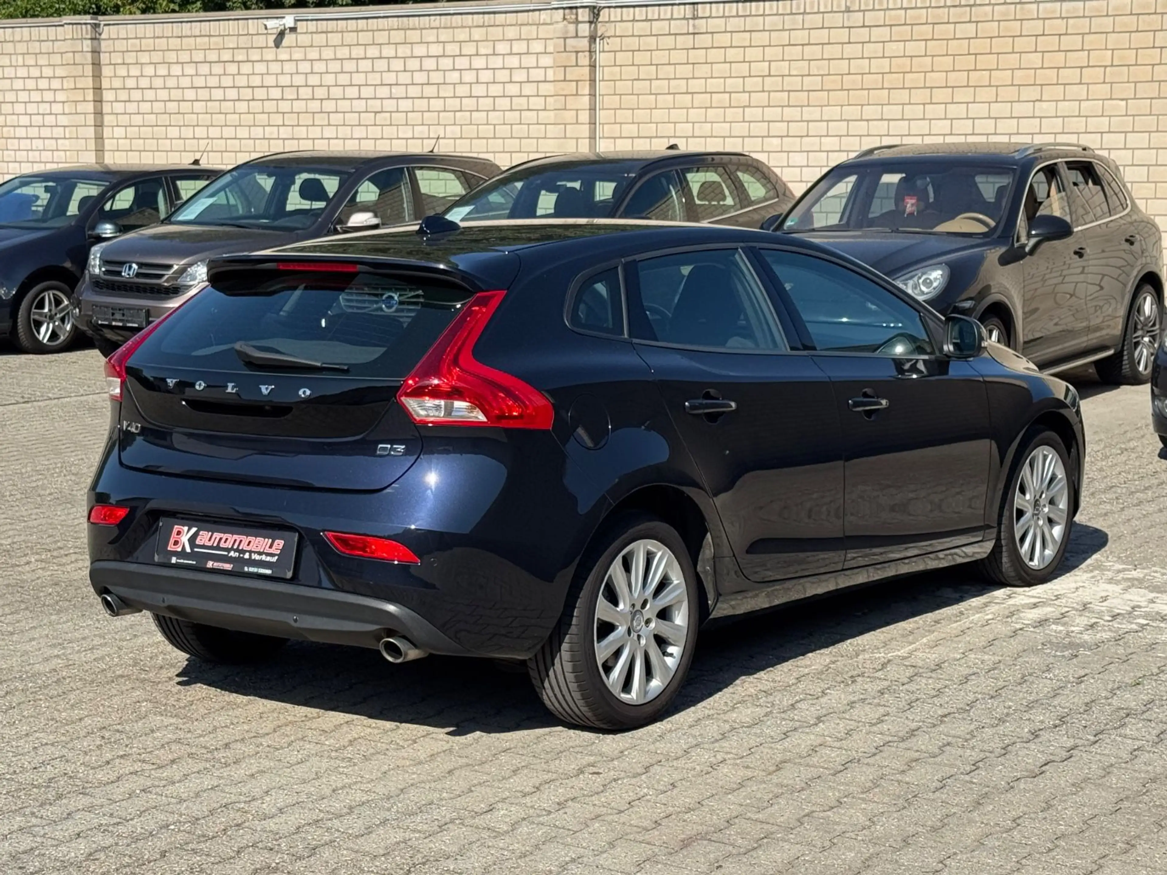 Volvo V40 You! Aut. Navi Kamera PDC EU6 — photo 4