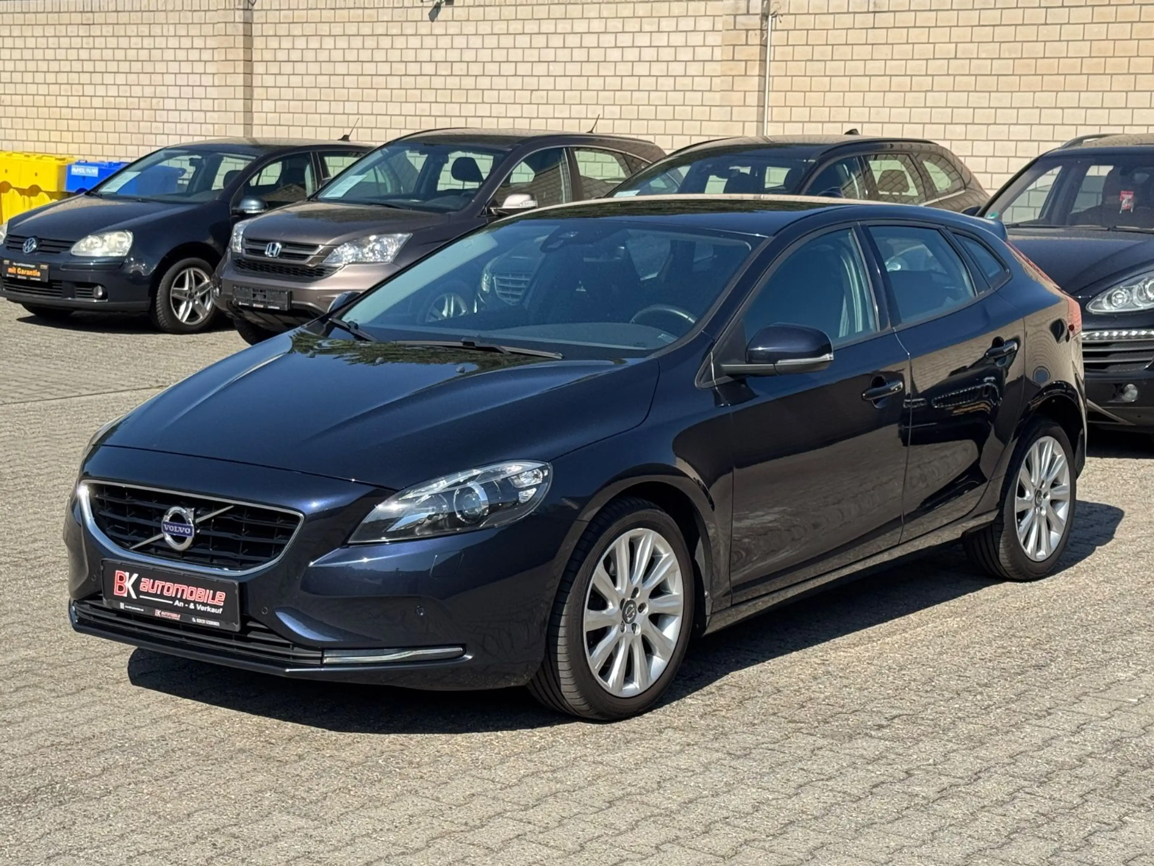 Volvo V40 You! Aut. Navi Kamera PDC EU6 — photo 9