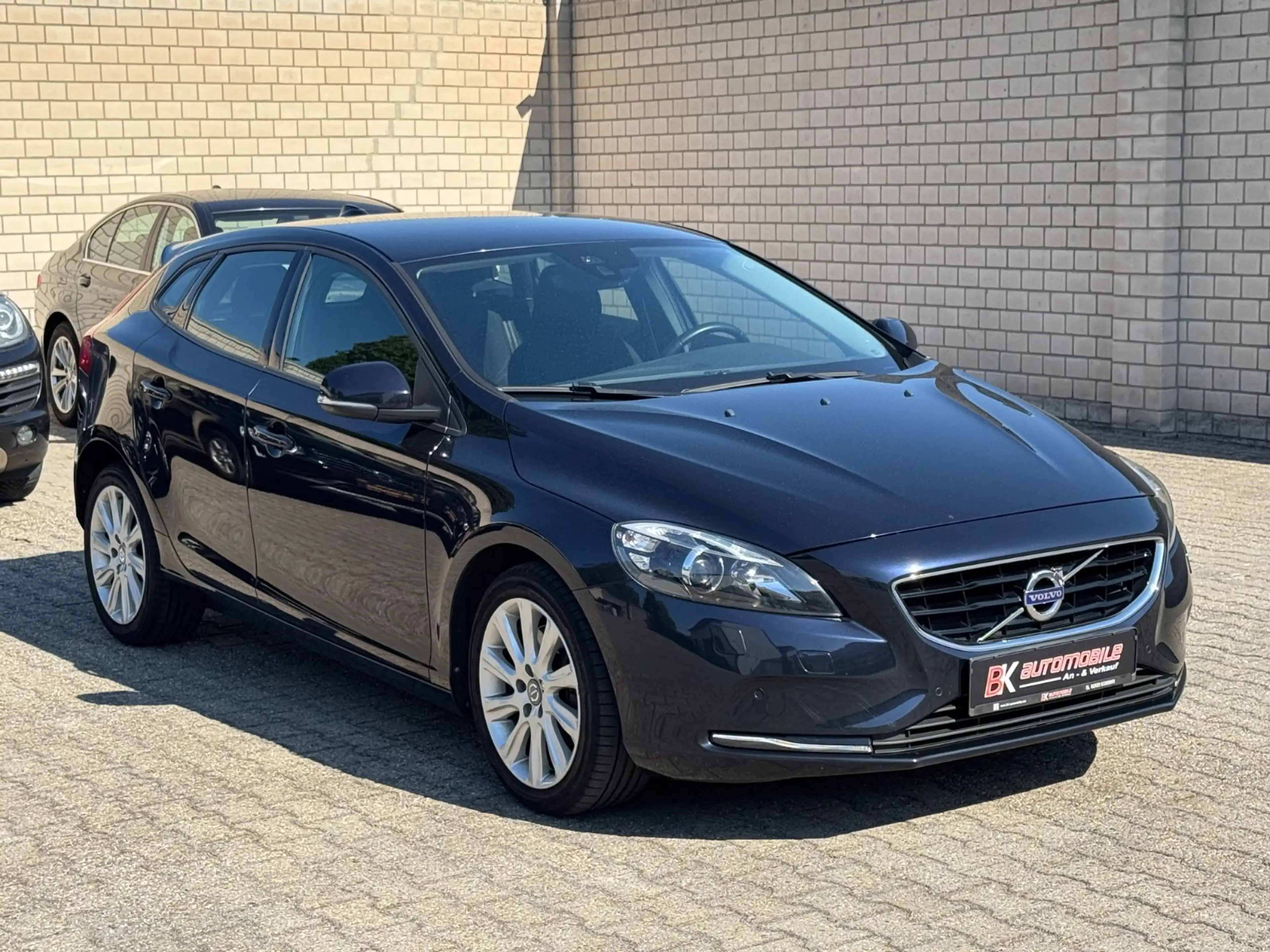 Volvo V40 You! Aut. Navi Kamera PDC EU6 — photo 10