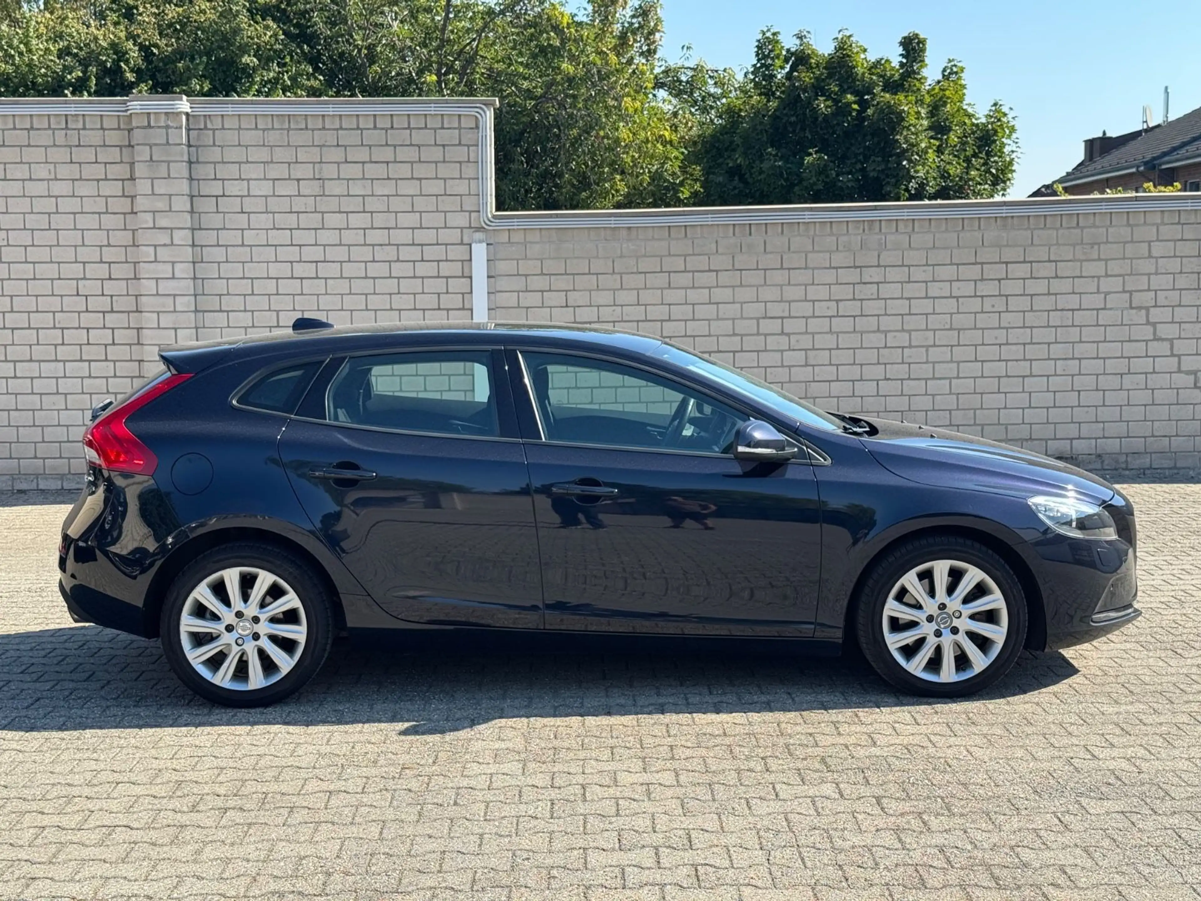 Volvo V40 You! Aut. Navi Kamera PDC EU6 — photo 7