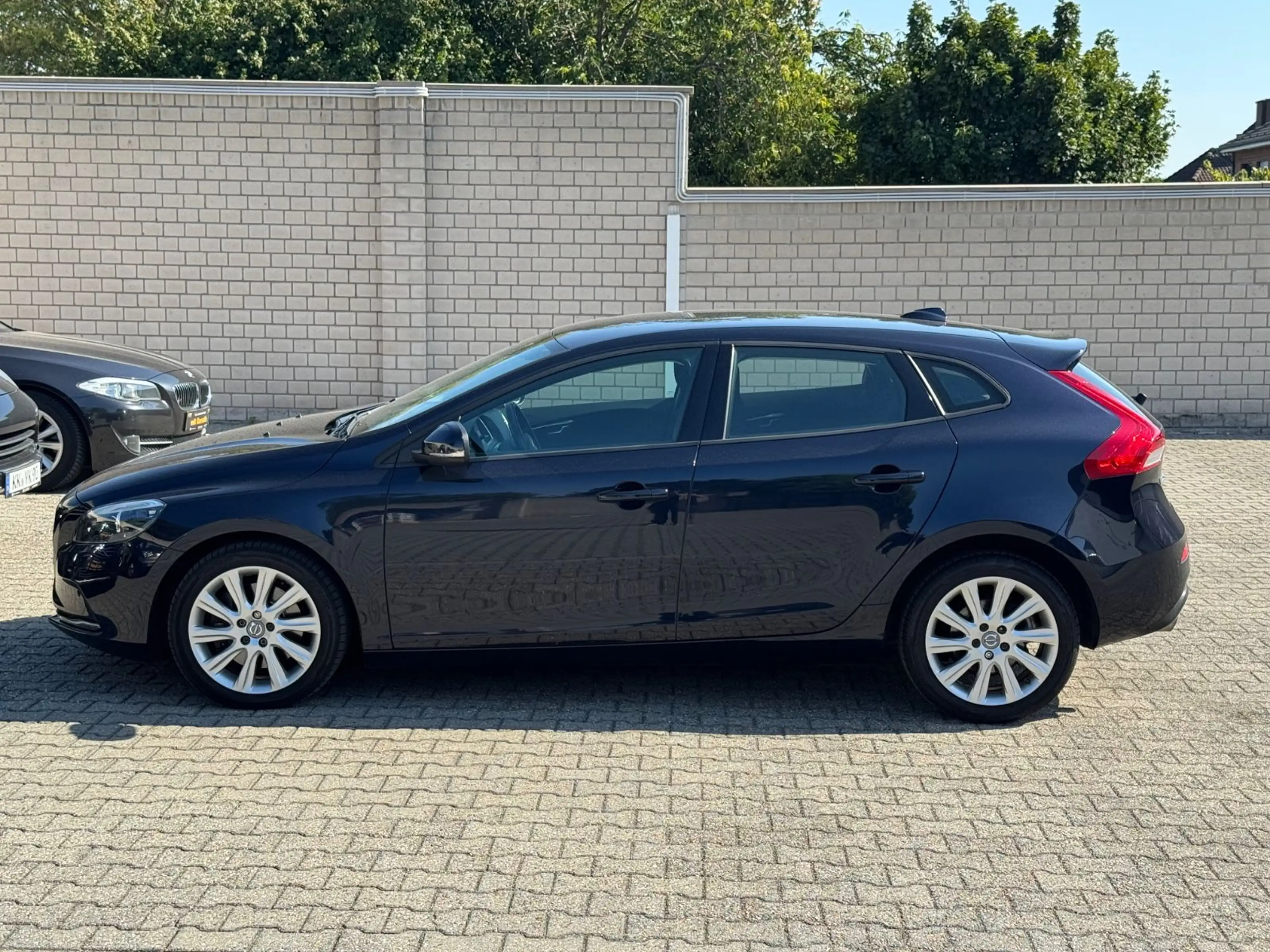 Volvo V40 You! Aut. Navi Kamera PDC EU6 — photo 8