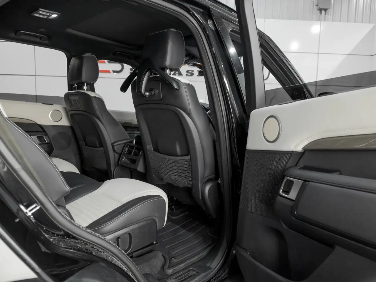 Land Rover Discovery снимка Land Rover Discovery