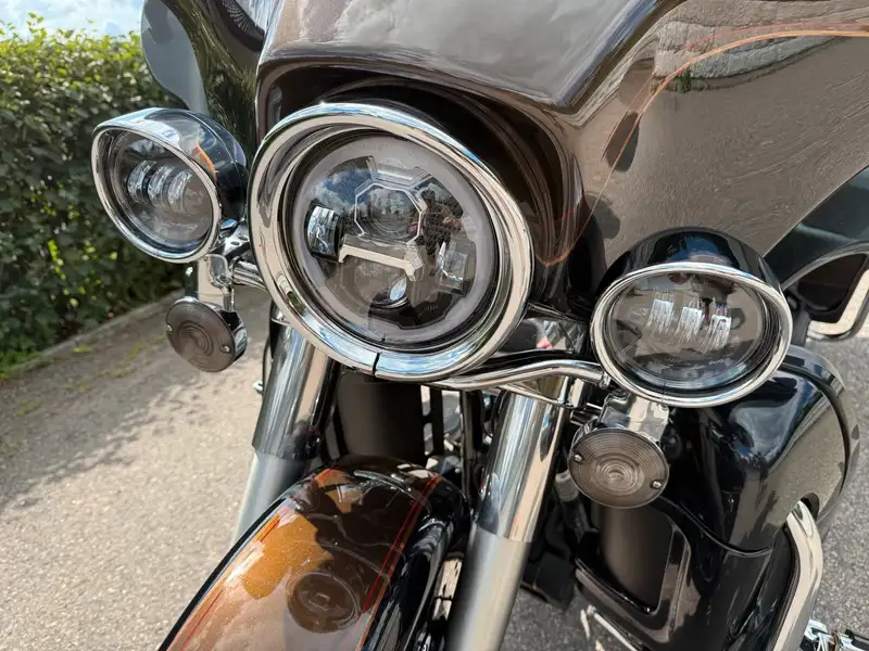 Harley-Davidson Electra Glide - foto 3