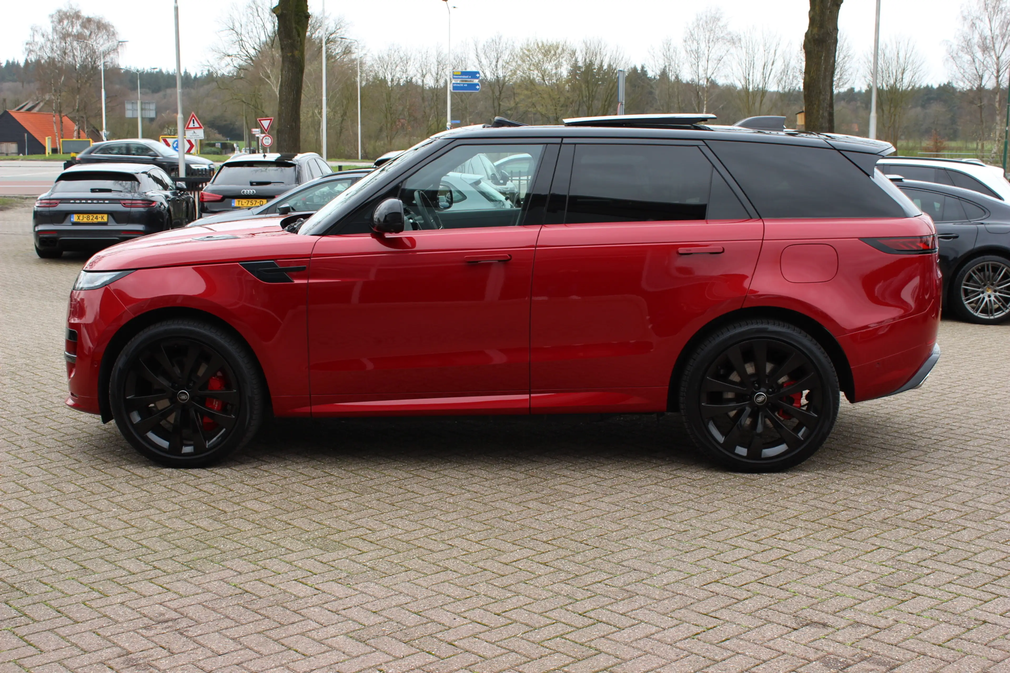 Land Rover Range Rover Sport 3.0 P440e Dynamic HSE / Panoramadak / Head-up / 36 — photo 7