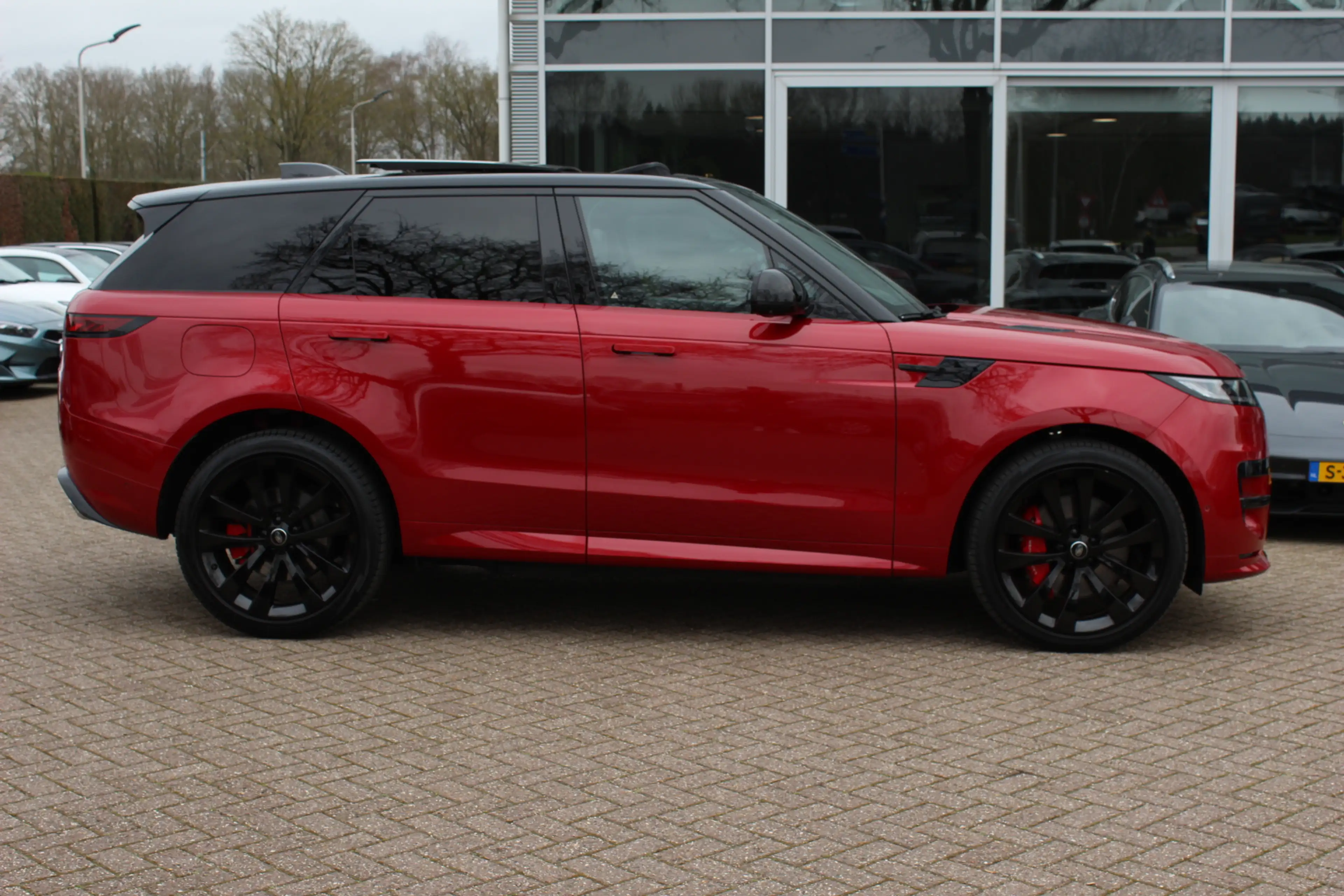 Land Rover Range Rover Sport 3.0 P440e Dynamic HSE / Panoramadak / Head-up / 36 — photo 5
