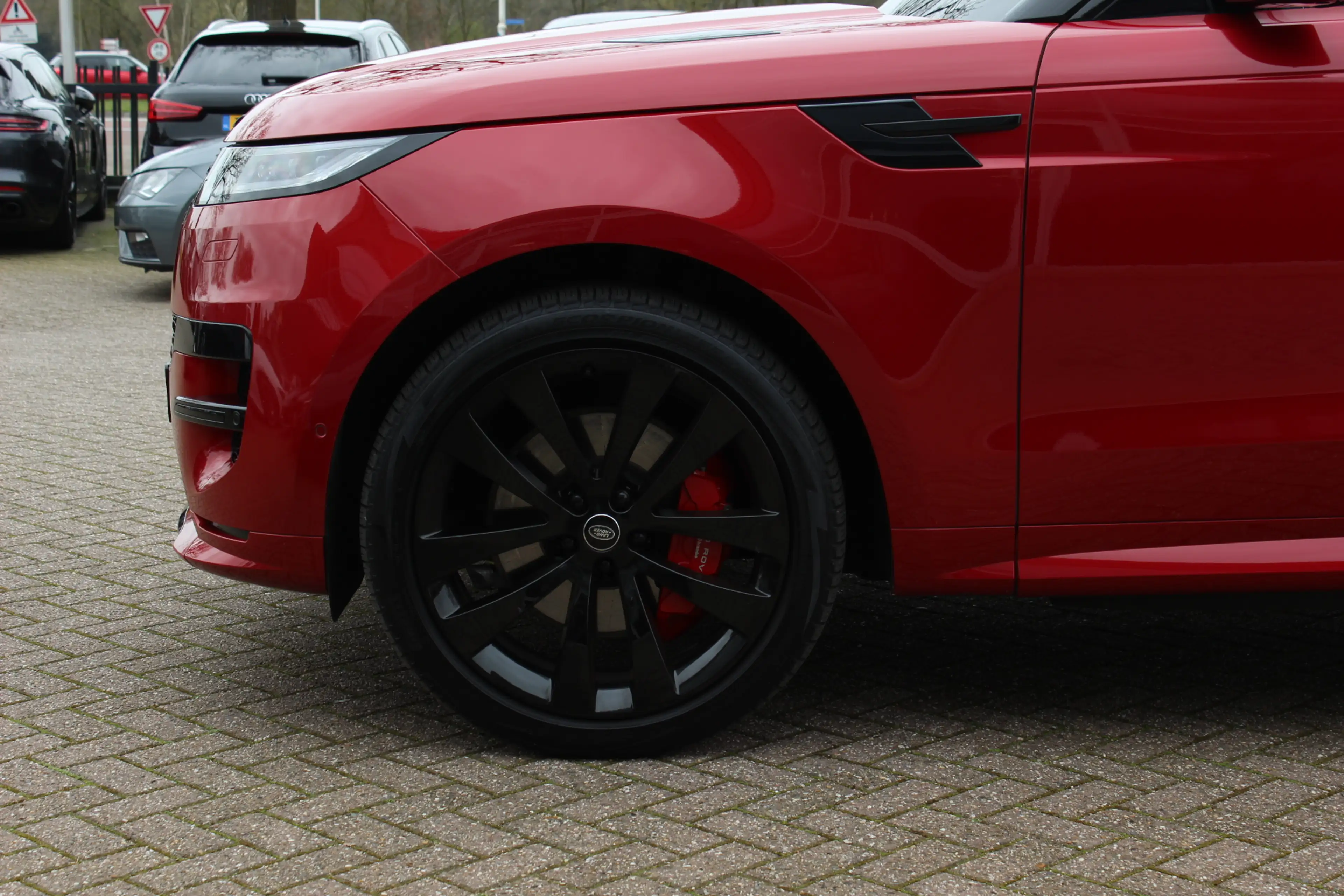 Land Rover Range Rover Sport 3.0 P440e Dynamic HSE / Panoramadak / Head-up / 36 — photo 14