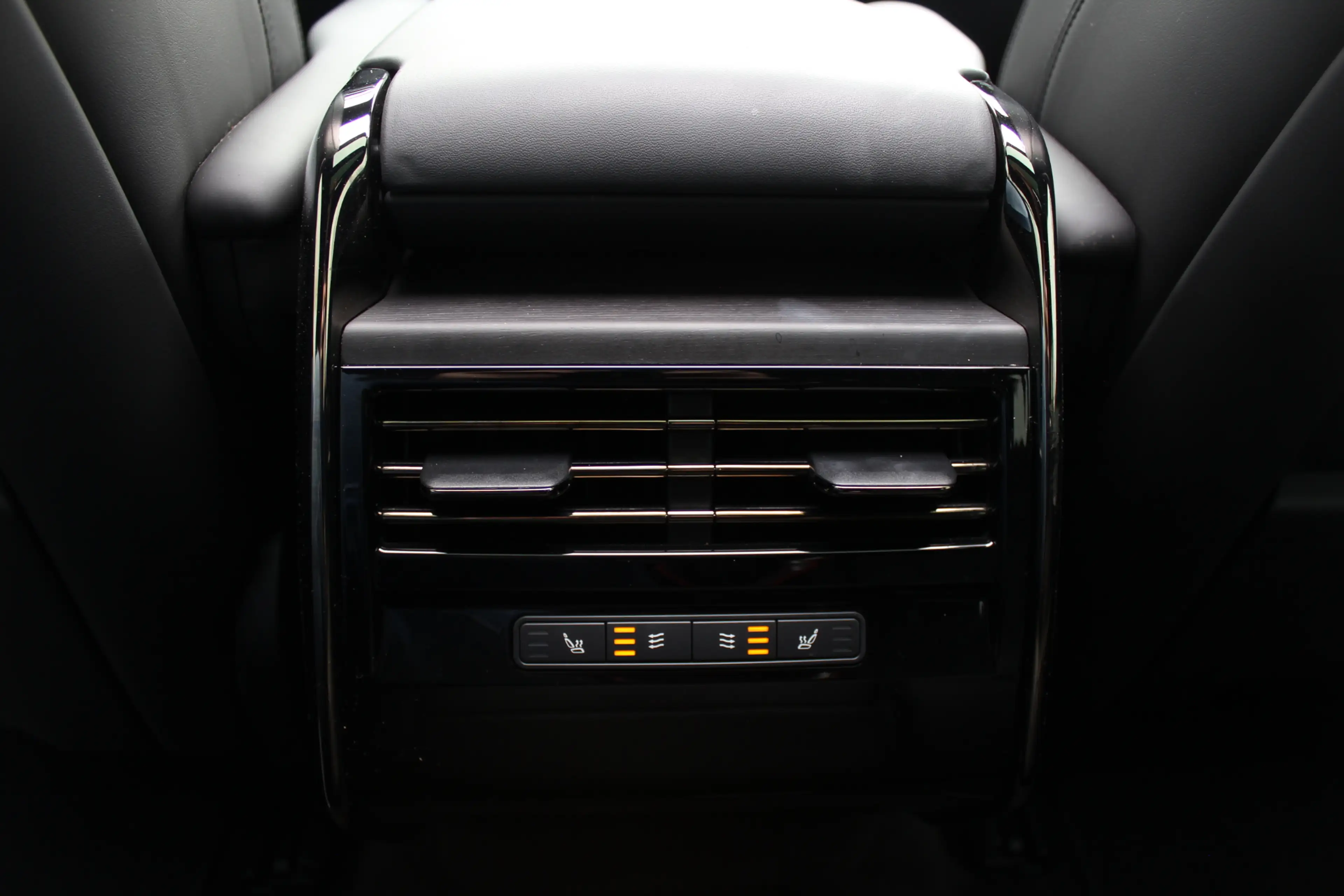 Land Rover Range Rover Sport 3.0 P440e Dynamic HSE / Panoramadak / Head-up / 36 — photo 32