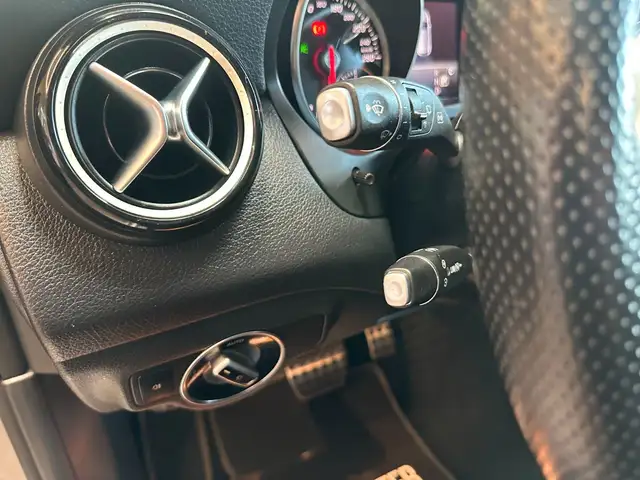 Mercedes-Benz Cla view 8