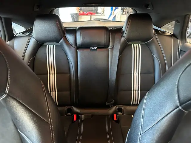 Mercedes-Benz Cla view 12