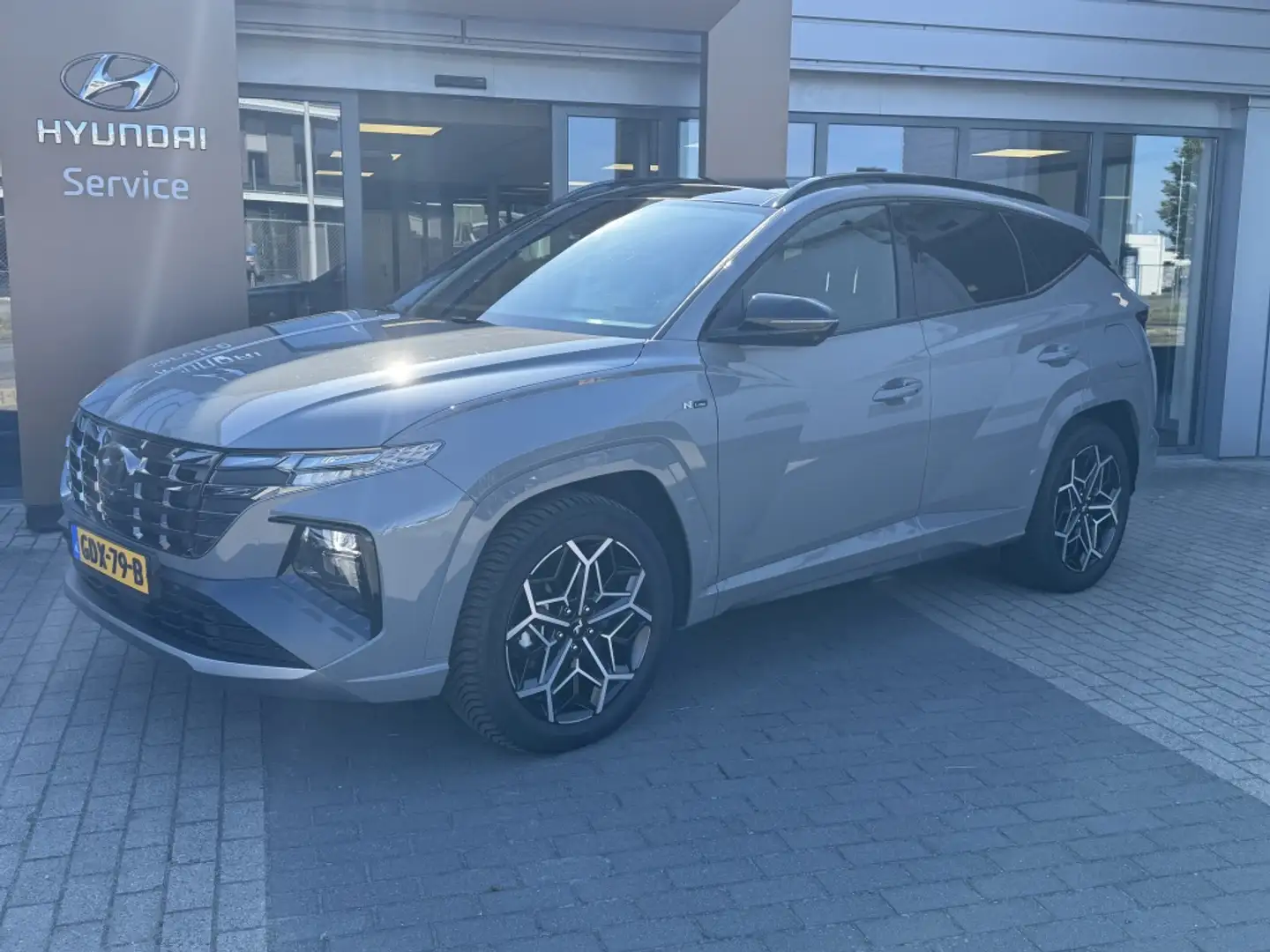 Hyundai TUCSON 1.6 T-GDI PHEV N Line Sky 265PK | Pano dak | Full Grijs - 2