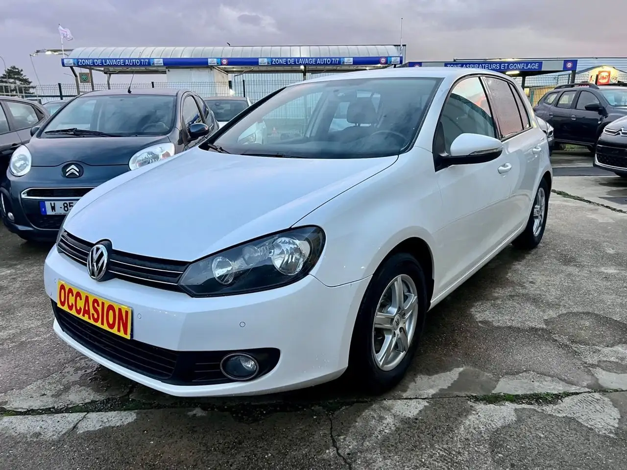Volkswagen Golf VI 1,6 TDI 105CH PremiÃ¨re Main