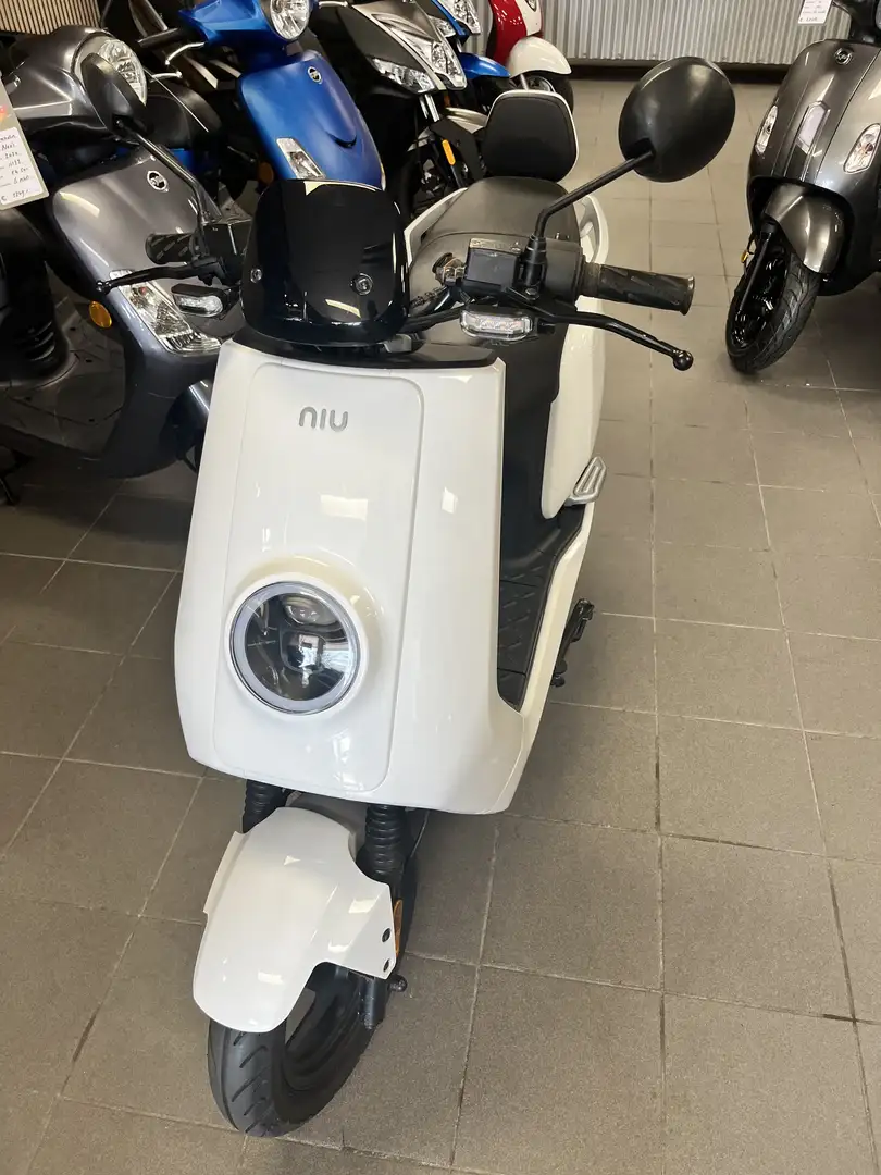 Niu N1S Niu NS1 - 60v/29ah - 45km/h - 3300km Blanc - 2