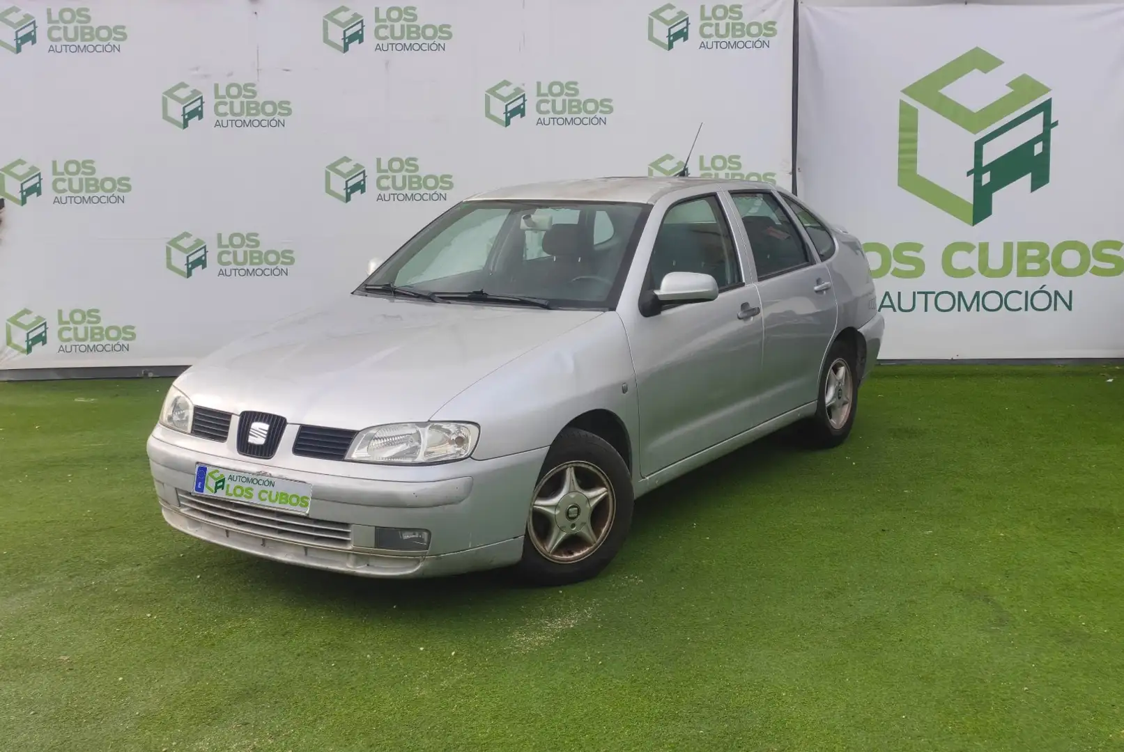 SEAT Cordoba 1.4 16v Stella Gris - 1
