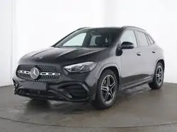 Mercedes-Benz GLA 220 4M AMG Line*AHK*Panoramaschiebedach*