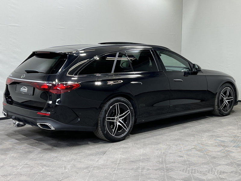 Mercedes-Benz E 220 d T AMG Night Pano AHK Winter Distro 19" — photo 8