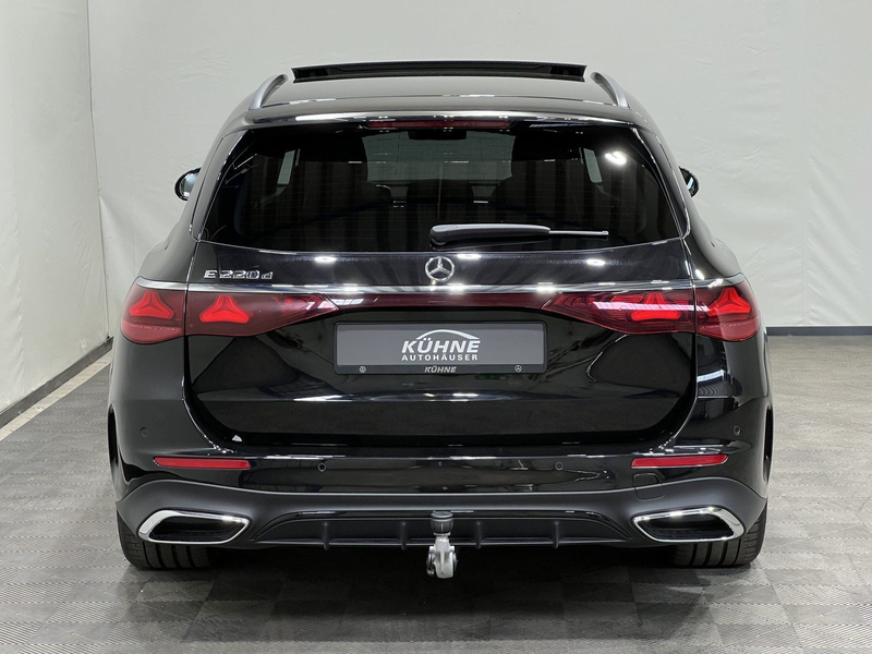 Mercedes-Benz E 220 d T AMG Night Pano AHK Winter Distro 19" — photo 7