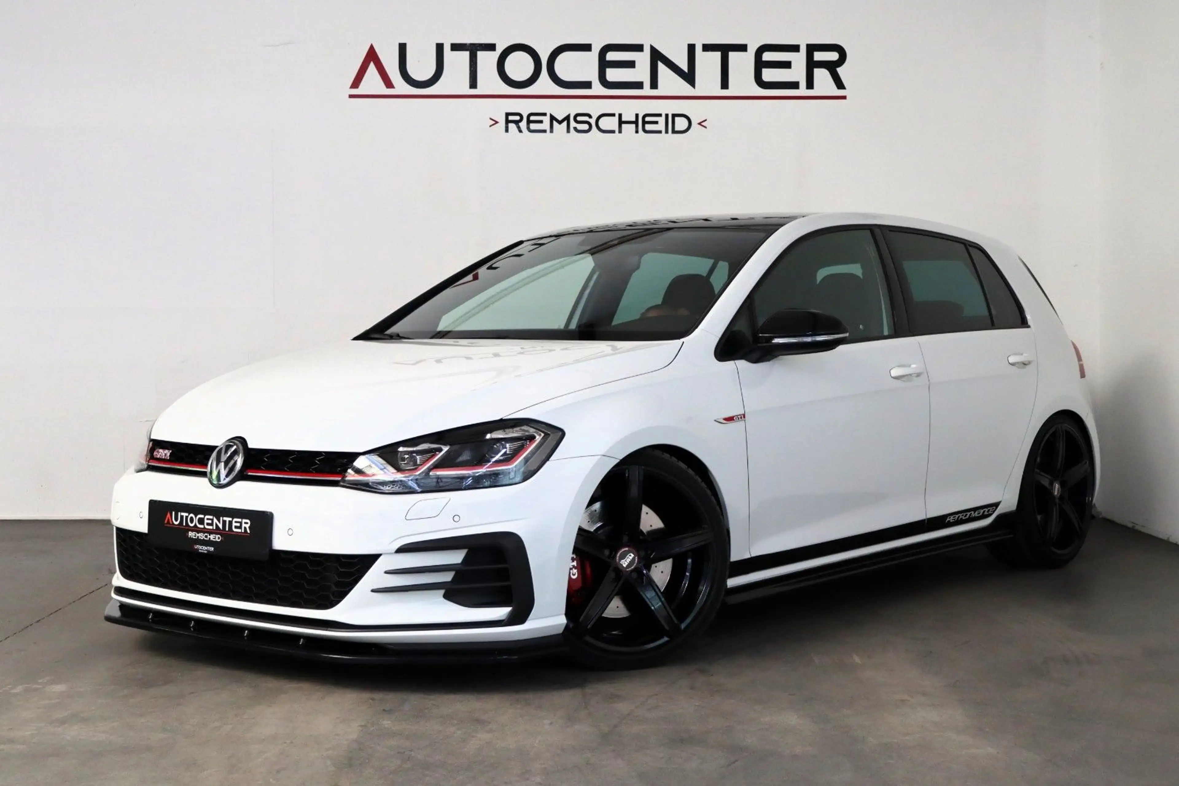 Volkswagen Golf VII GTI 2,0 TSI DSG Performance Virtual ACC