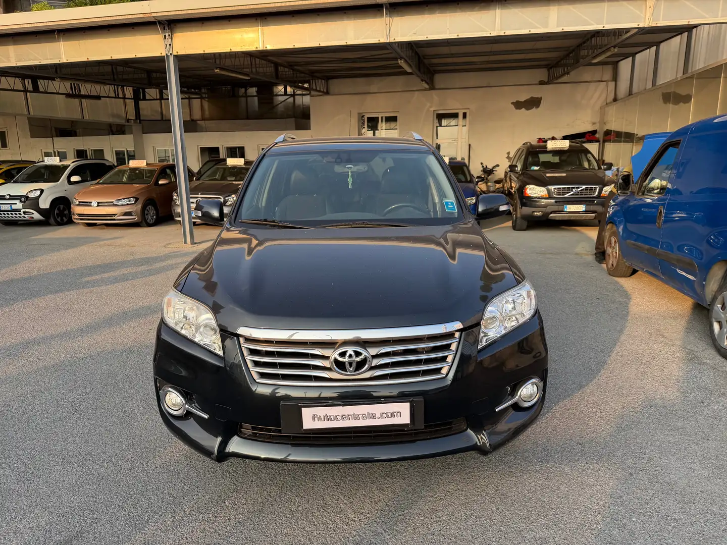 Toyota RAV 4 RAV4 2.2 d-4d Luxury 136cv dpf Nero - 2