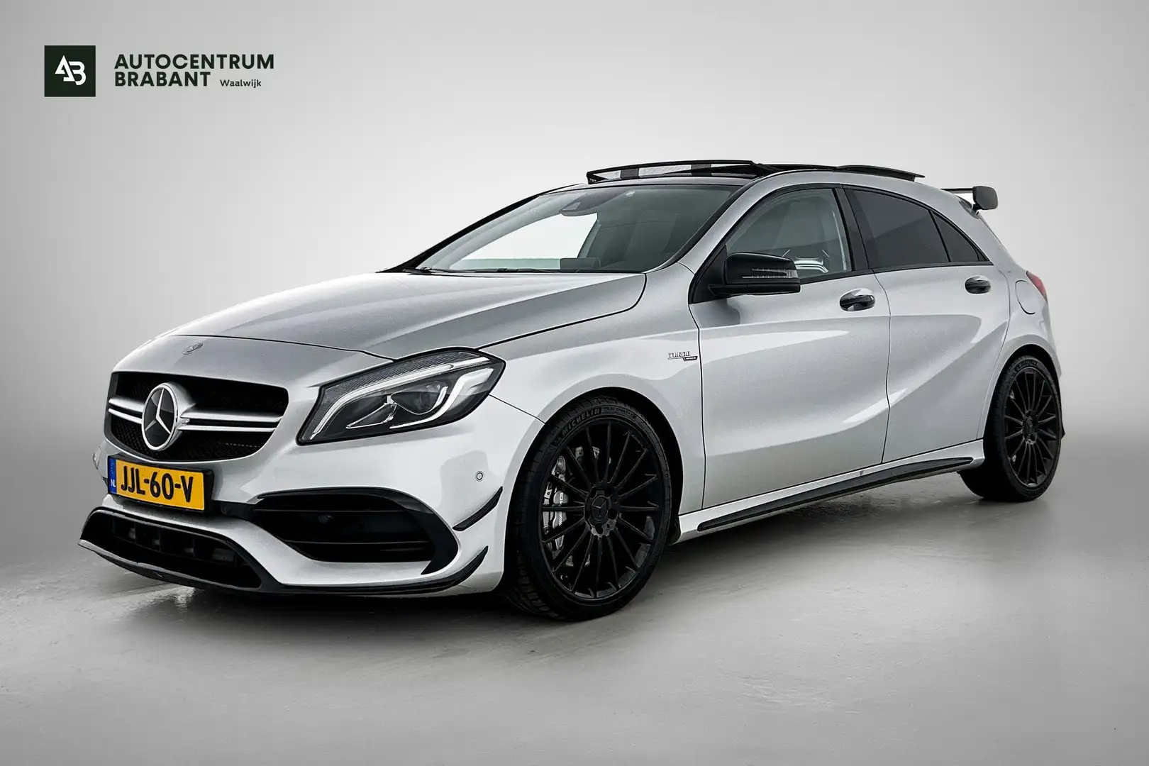 Mercedes-Benz A 45 AMG 4MATIC FACE-LIFT(Dealer OnderH, Panoramadak, Schaa Grau - 1