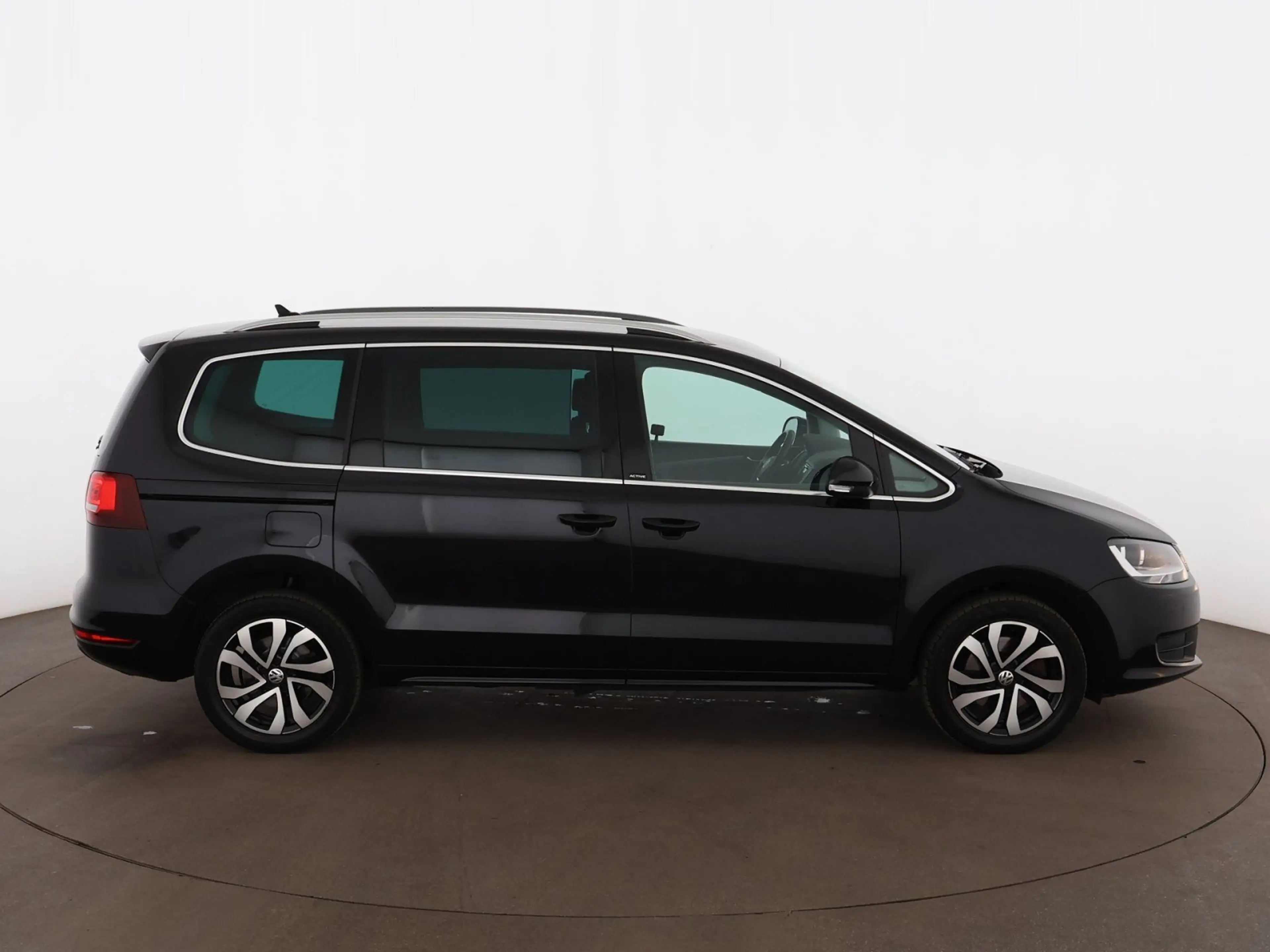 Volkswagen Sharan 1.4 TSI Active 7-SITZER AHK RADAR NAVI PDC — photo 9