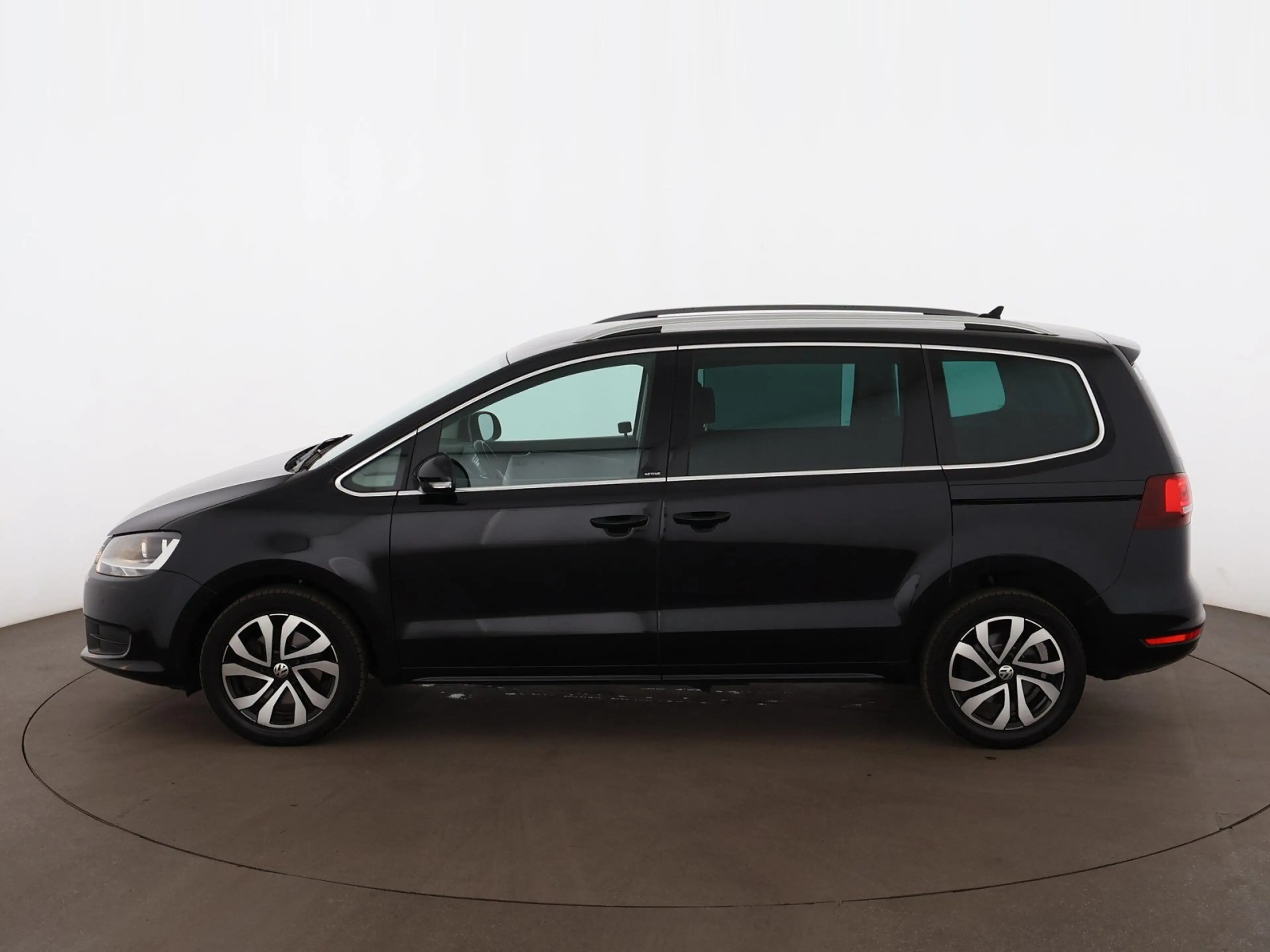 Volkswagen Sharan 1.4 TSI Active 7-SITZER AHK RADAR NAVI PDC — photo 5