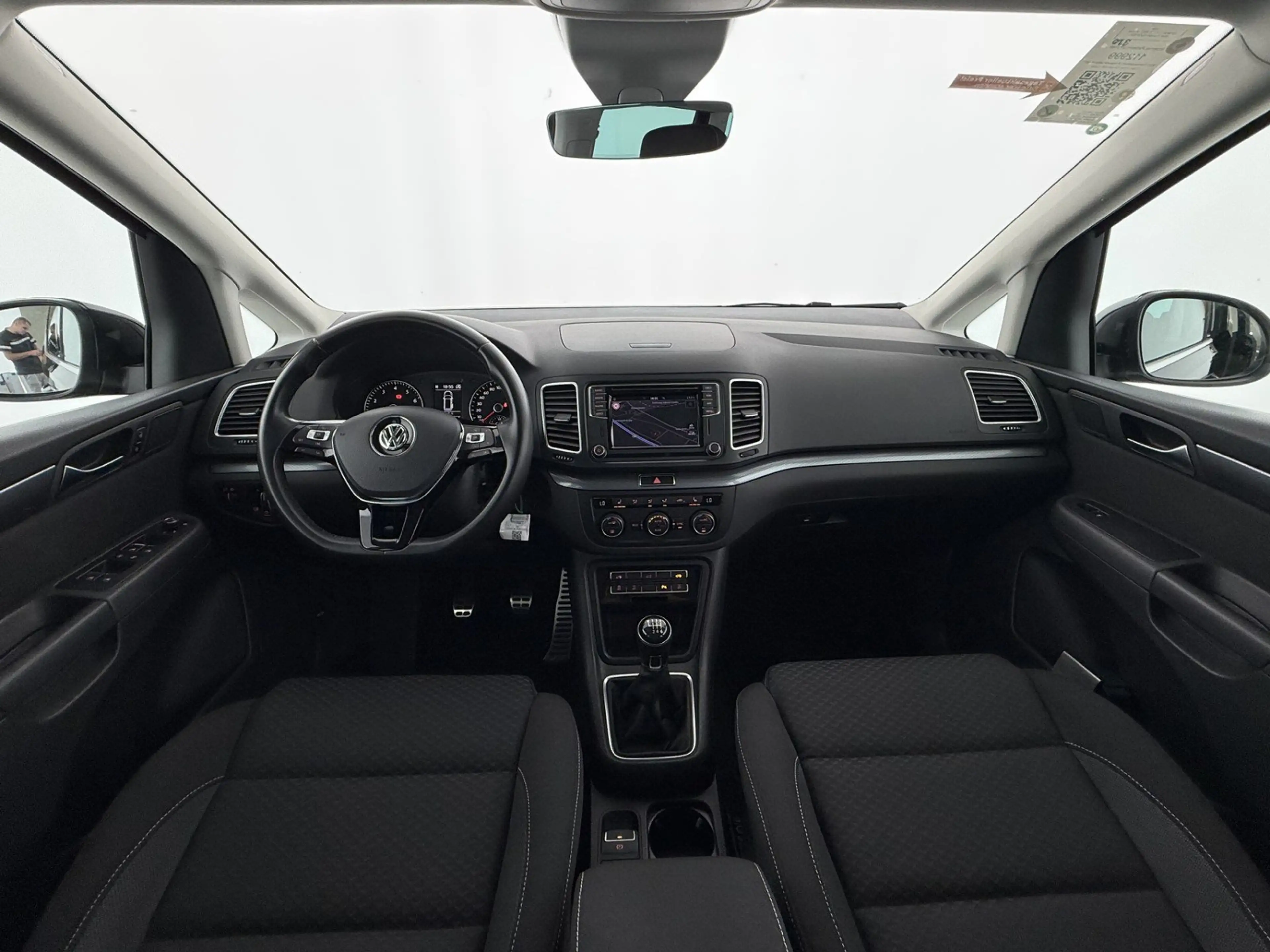 Volkswagen Sharan 1.4 TSI Active 7-SITZER AHK RADAR NAVI PDC — photo 13