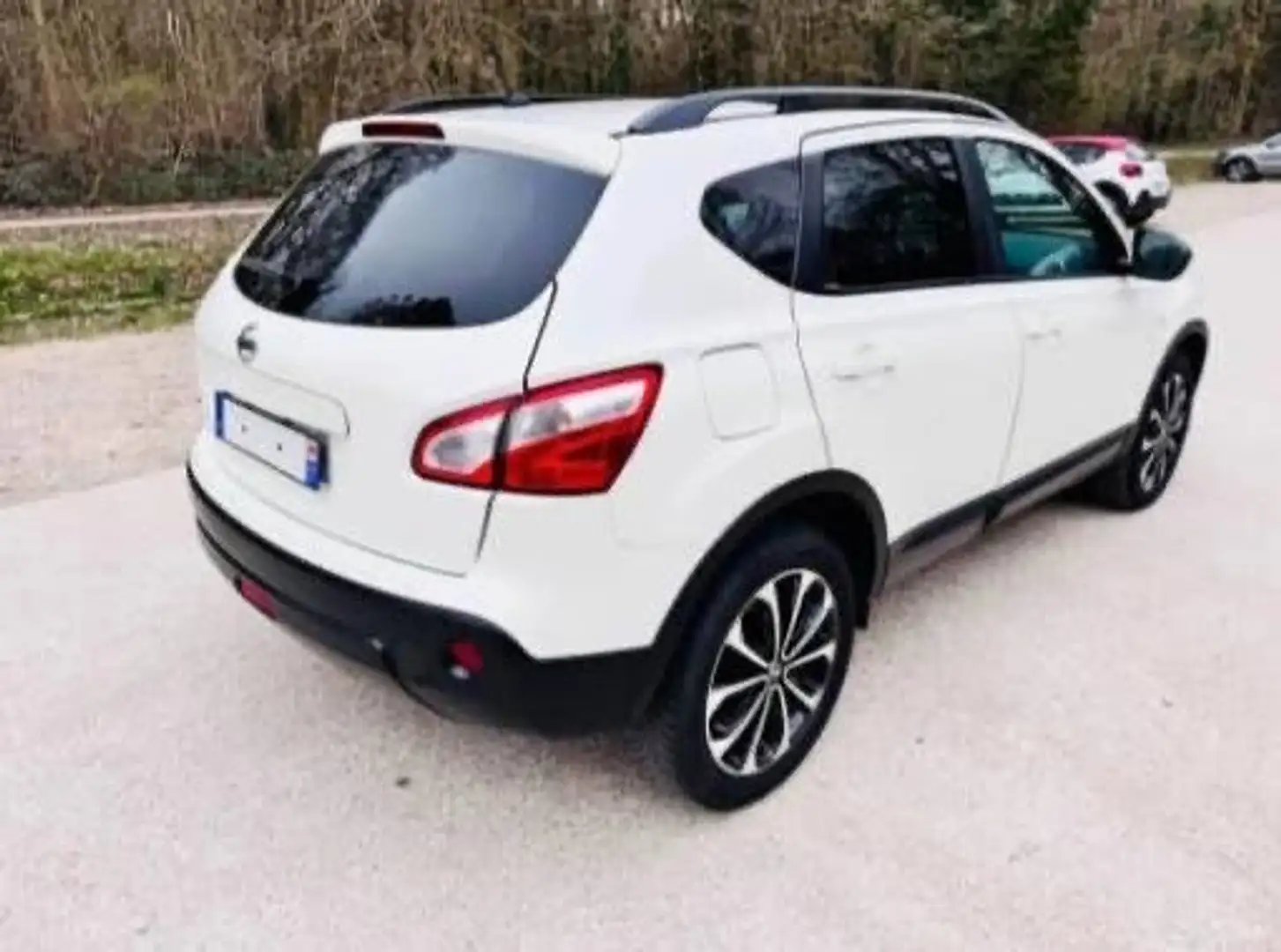 Nissan Qashqai Blanc - 1
