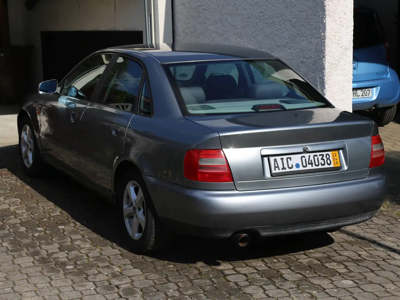 Audi A4 1.6, foto 6