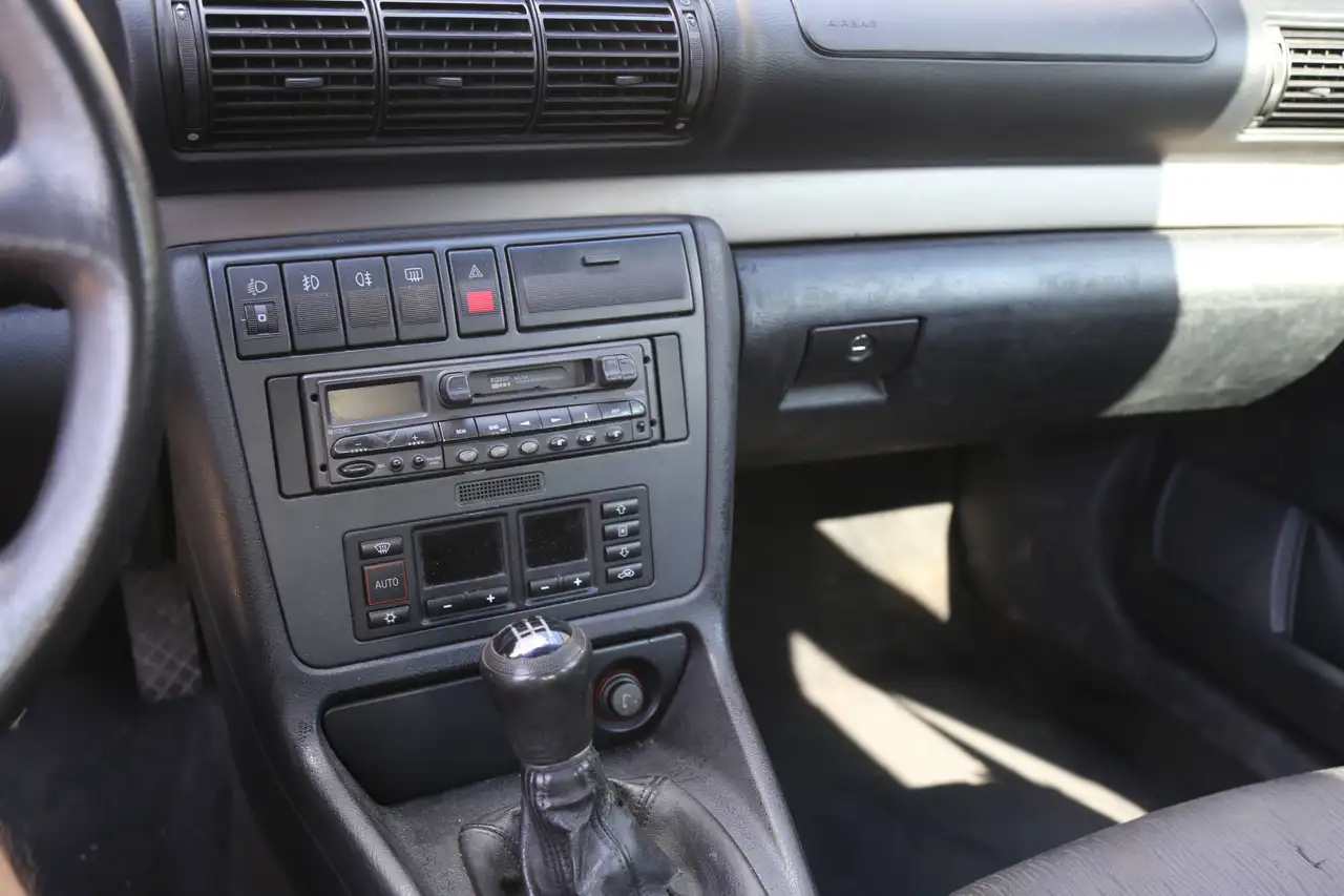 Audi A4 1.6, foto 10