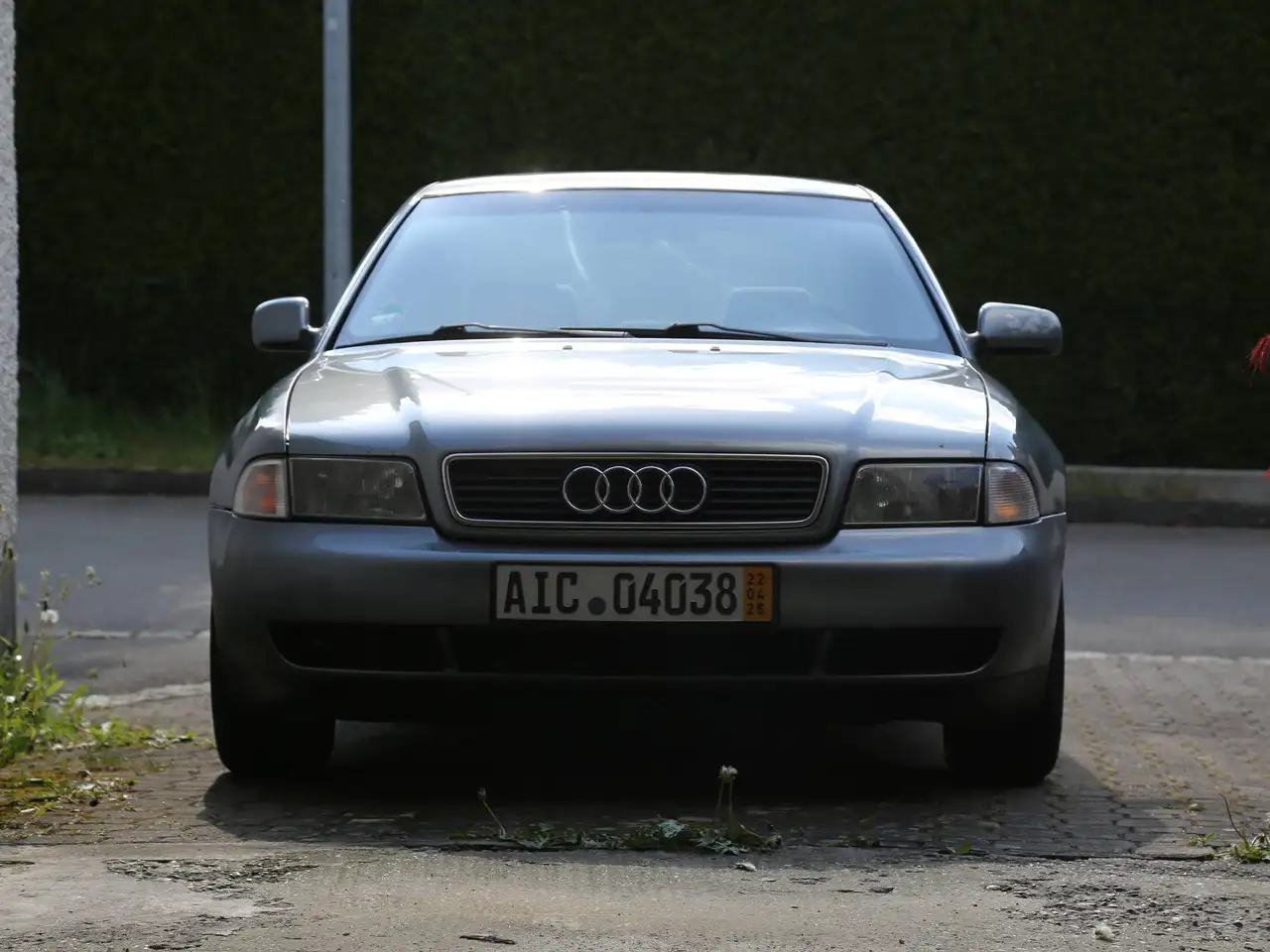 Audi A4 1.6, foto 1