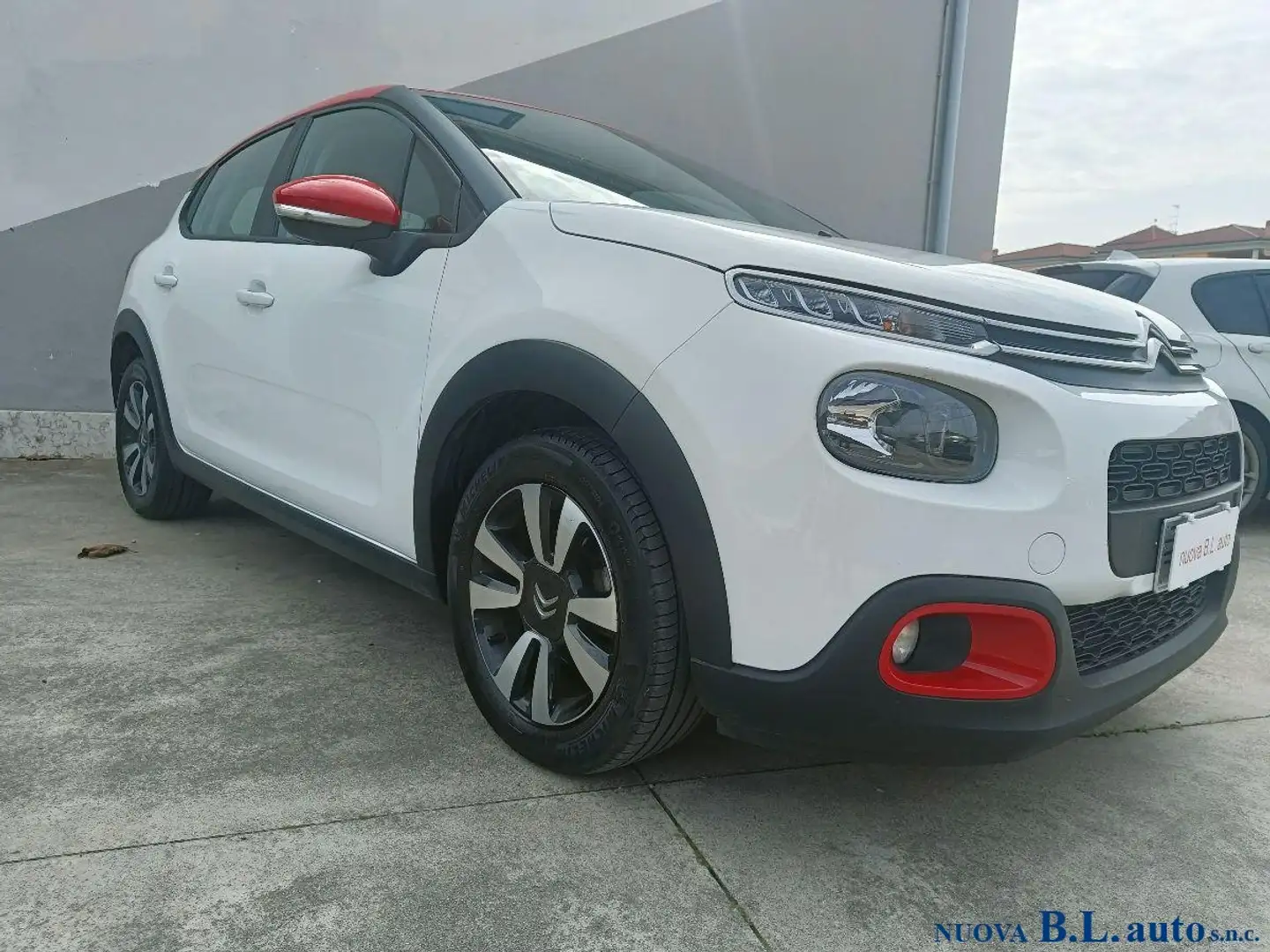 Citroen C3 PureTech 83 S&S Shine Bianco - 2