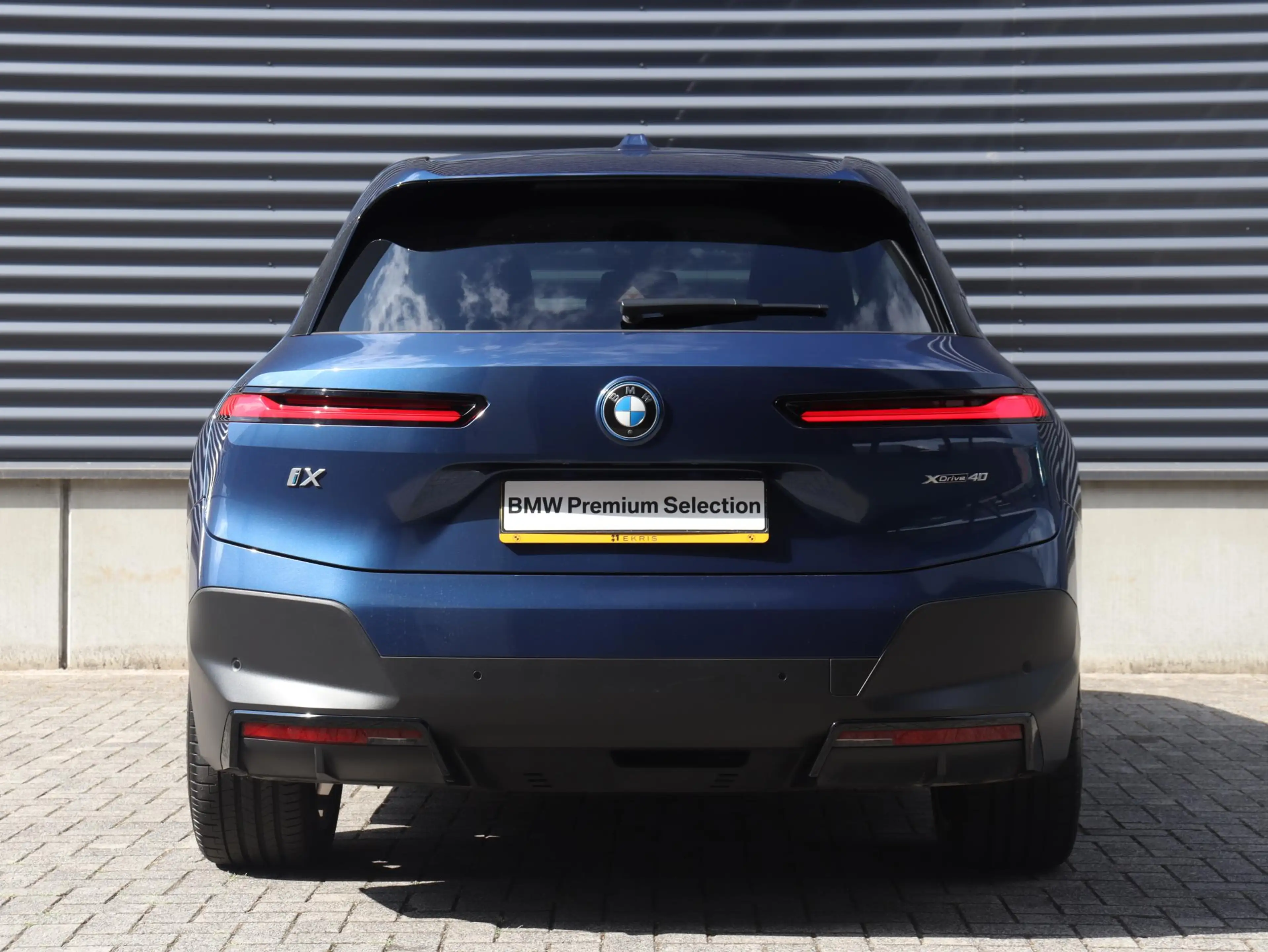 BMW iX xDrive40 | Driving Assistant Prof. | Trekhaak | He — photo 4