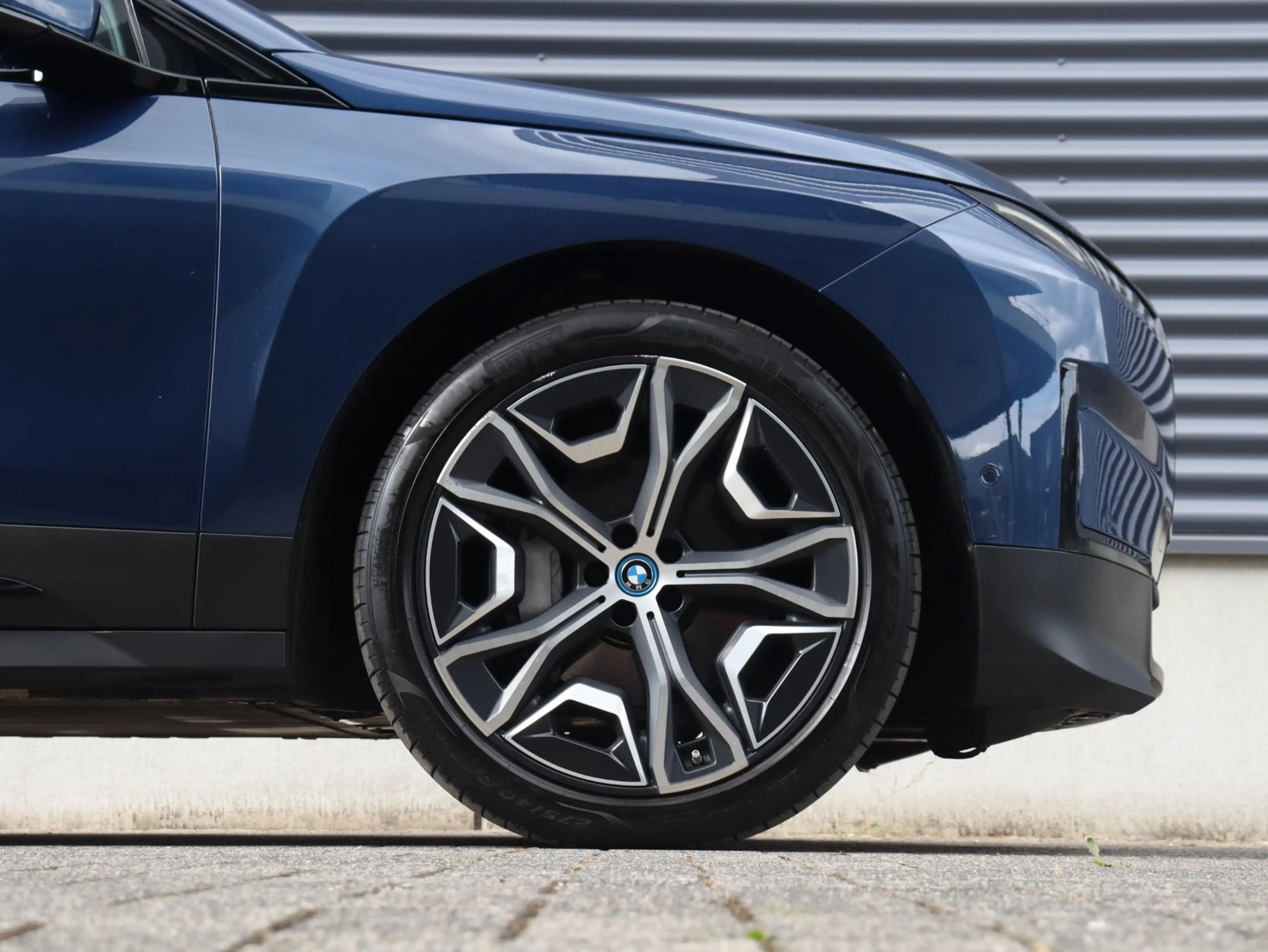 BMW iX xDrive40 | Driving Assistant Prof. | Trekhaak | He — photo 6