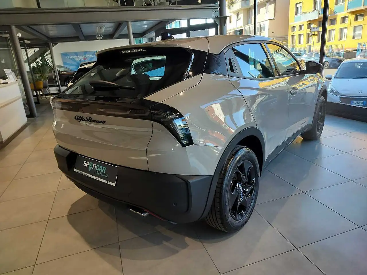 Alfa Romeo Junior 2025