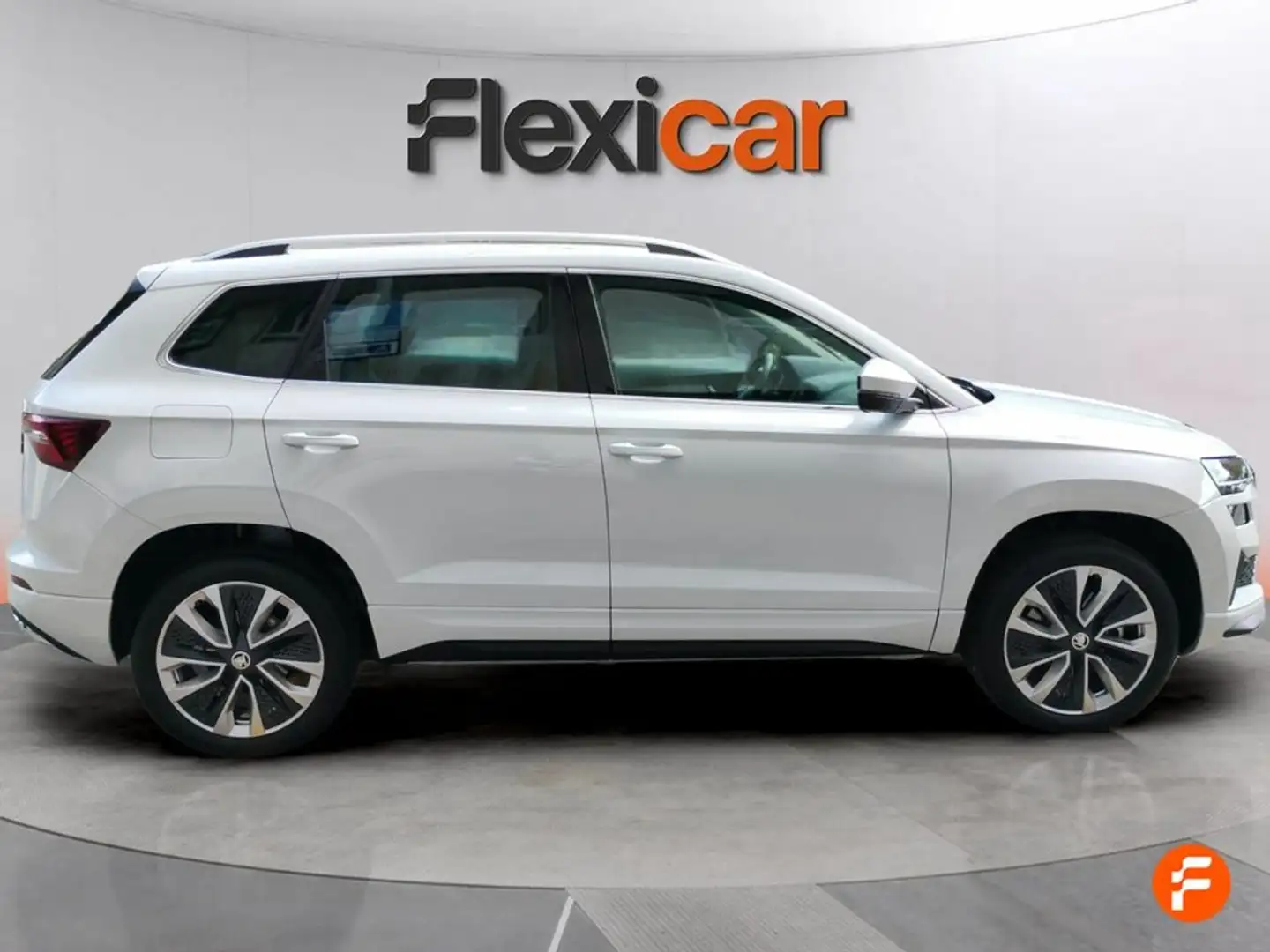 Skoda Karoq 1.5 TSI 110kW (150CV) DSG ACT Selection Amarillo - 2