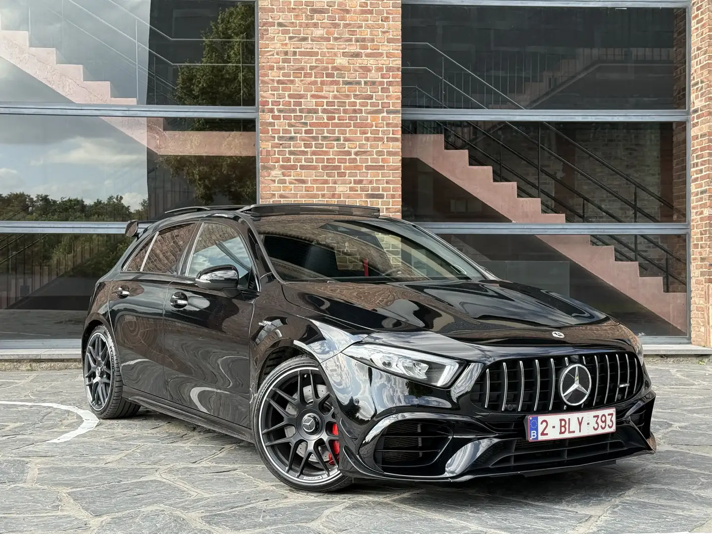 Mercedes-Benz A 45 AMG S 4Matic+ Speedshift DCT 8G Pano - 2