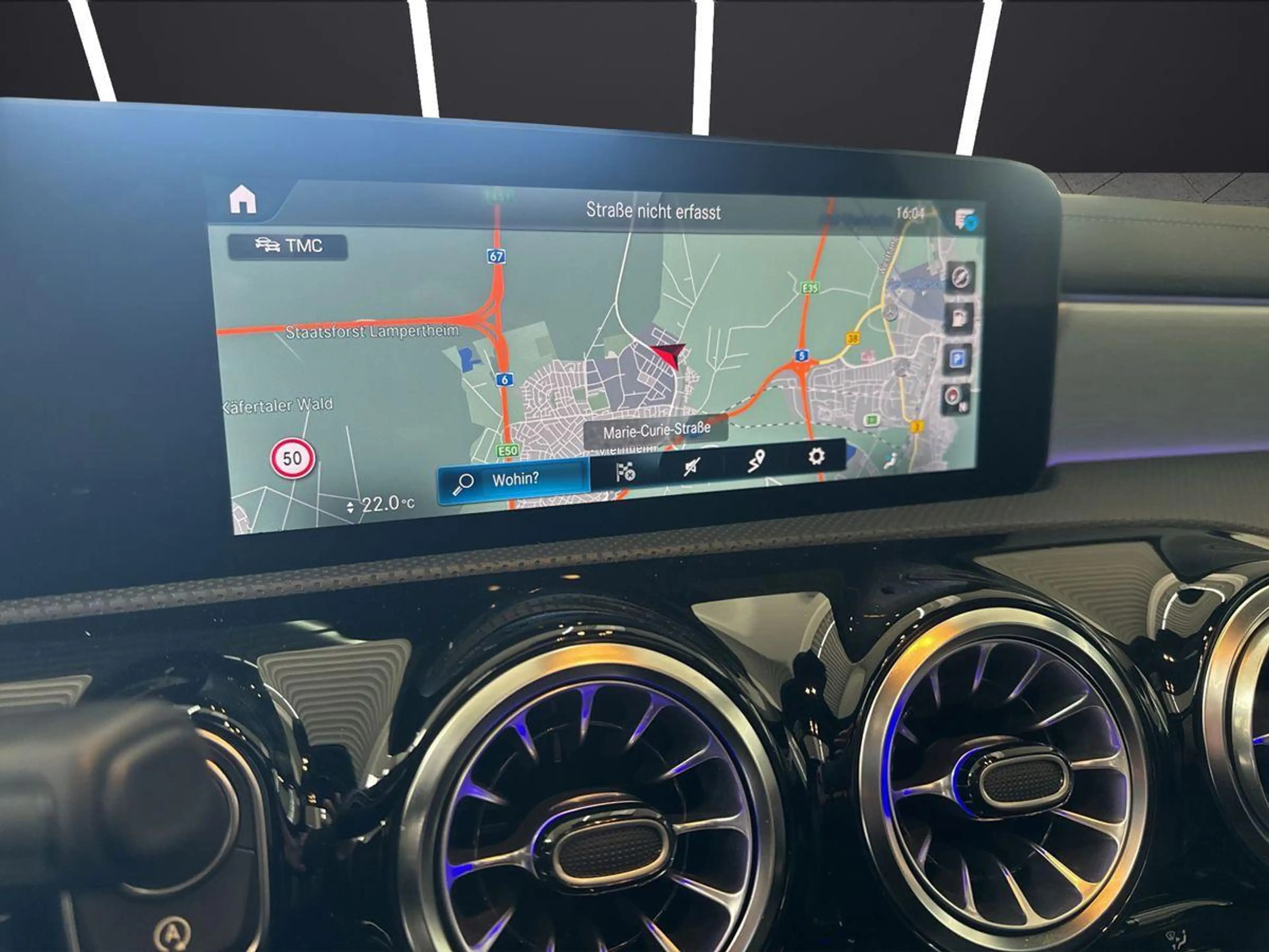 Mercedes-Benz CLA 200 AMG Leder Pano 360 Kam — photo 12