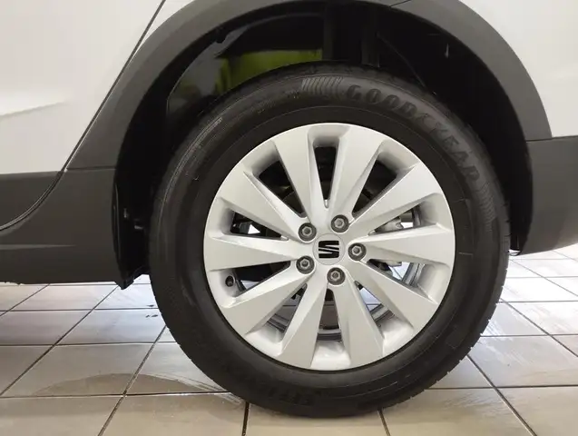 Seat Arona view 8