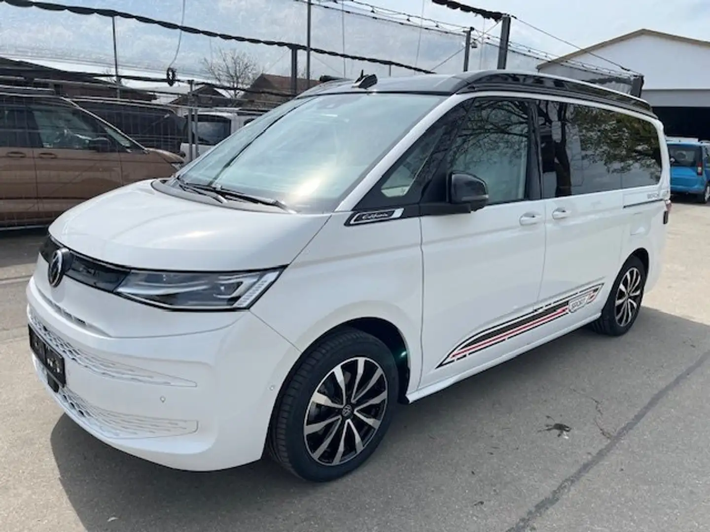 Volkswagen T7 California Beach Camper 2.0 TDI DSG SH 18" direkt am Lager Weiß - 2