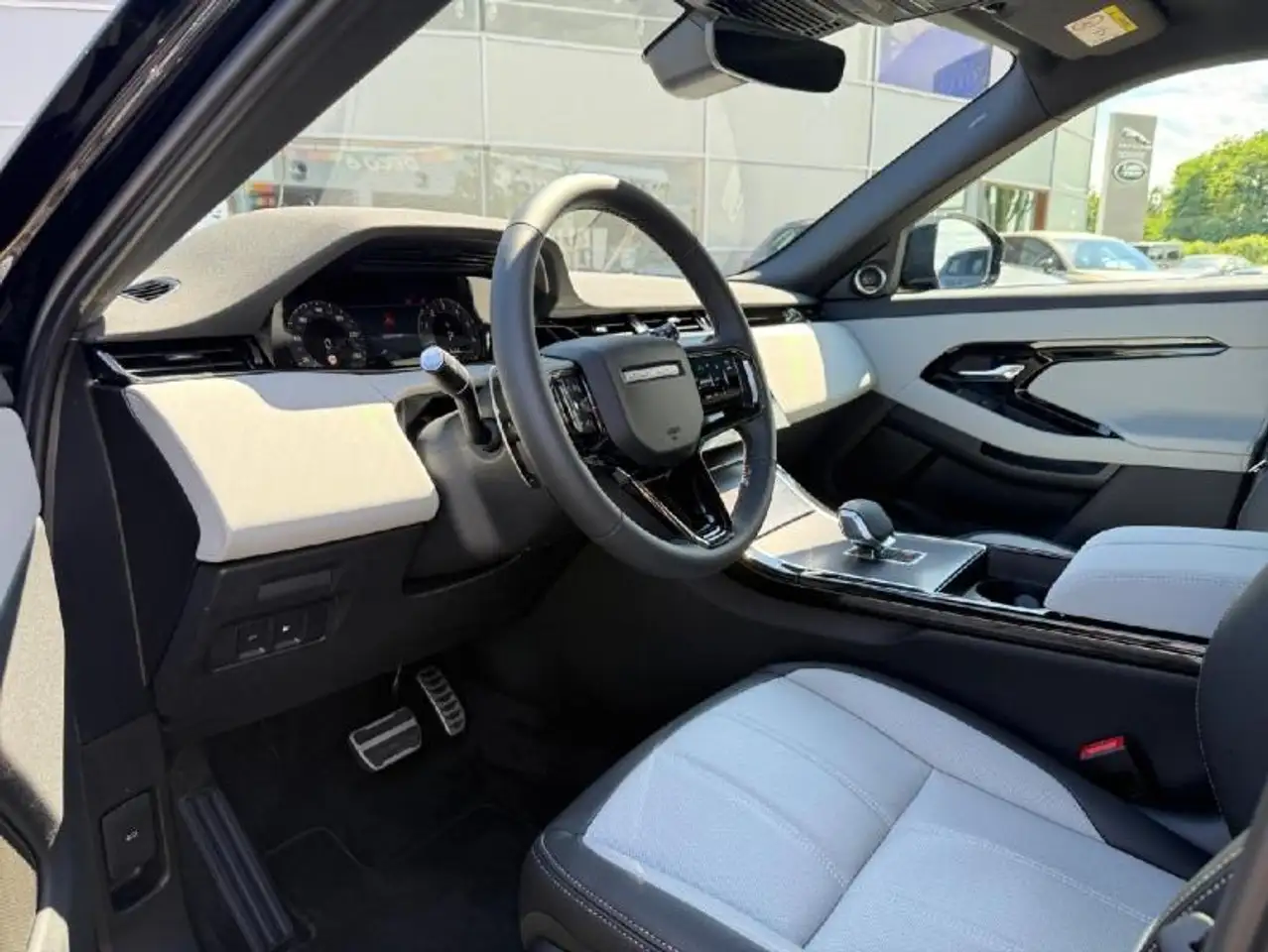 Land Rover Range Rover Evoque 2026 — фото 15