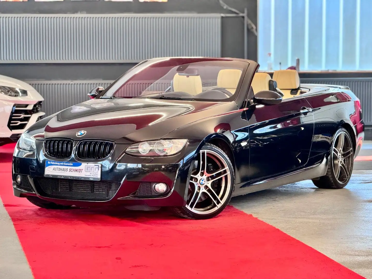 BMW 335 i Cabrio M Paket Individual Performance Navi Black - 1