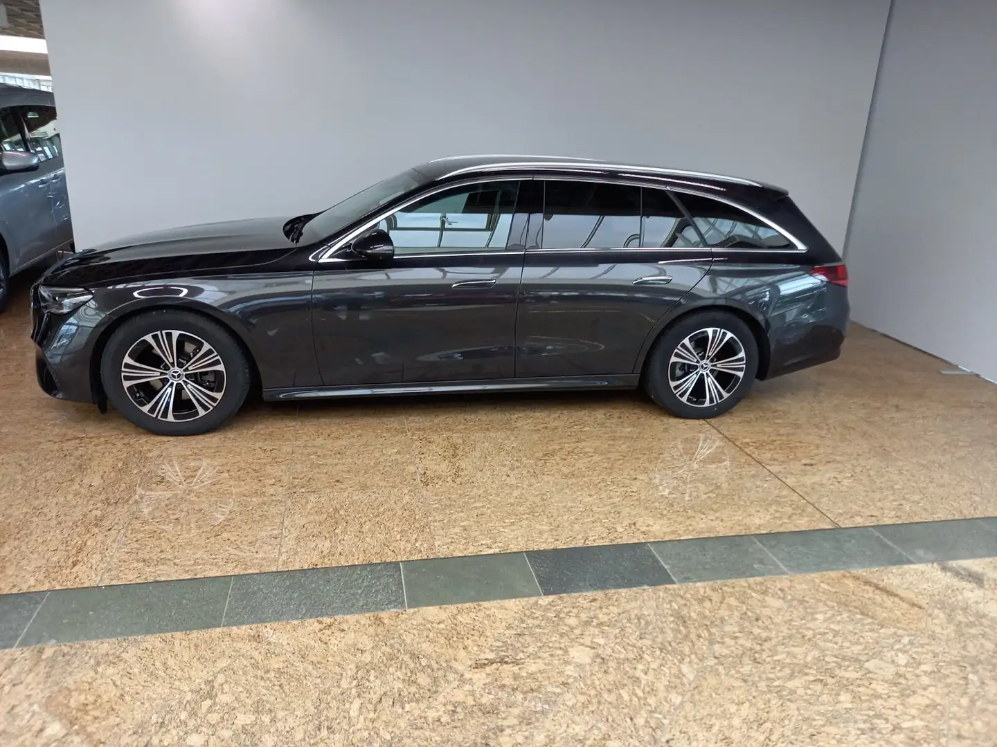 Mercedes-Benz E 220 E 220 d T AVANTGARDE Advanced Plus/digital/360° Gris - 2