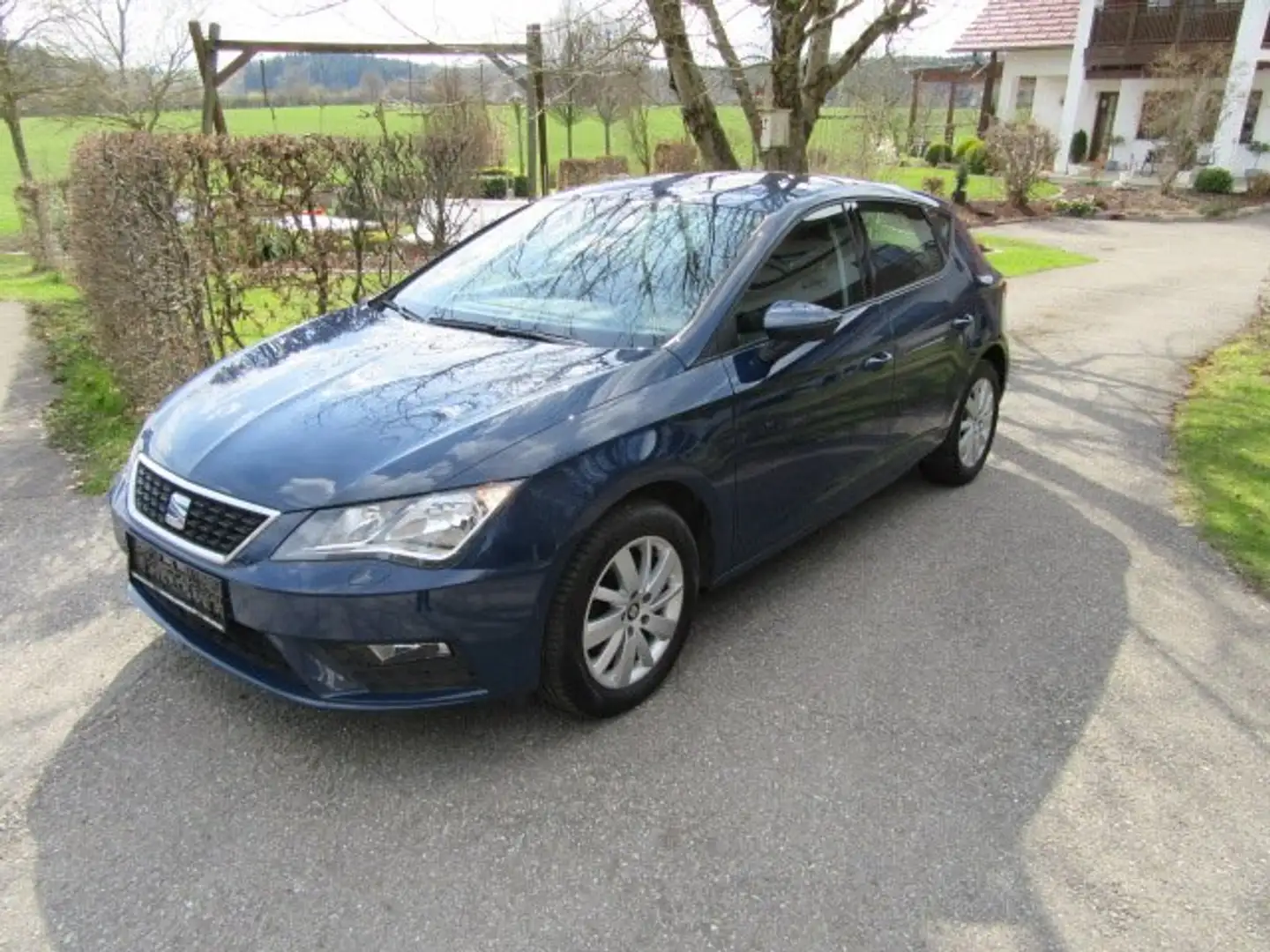 SEAT Leon Reference Azul - 1