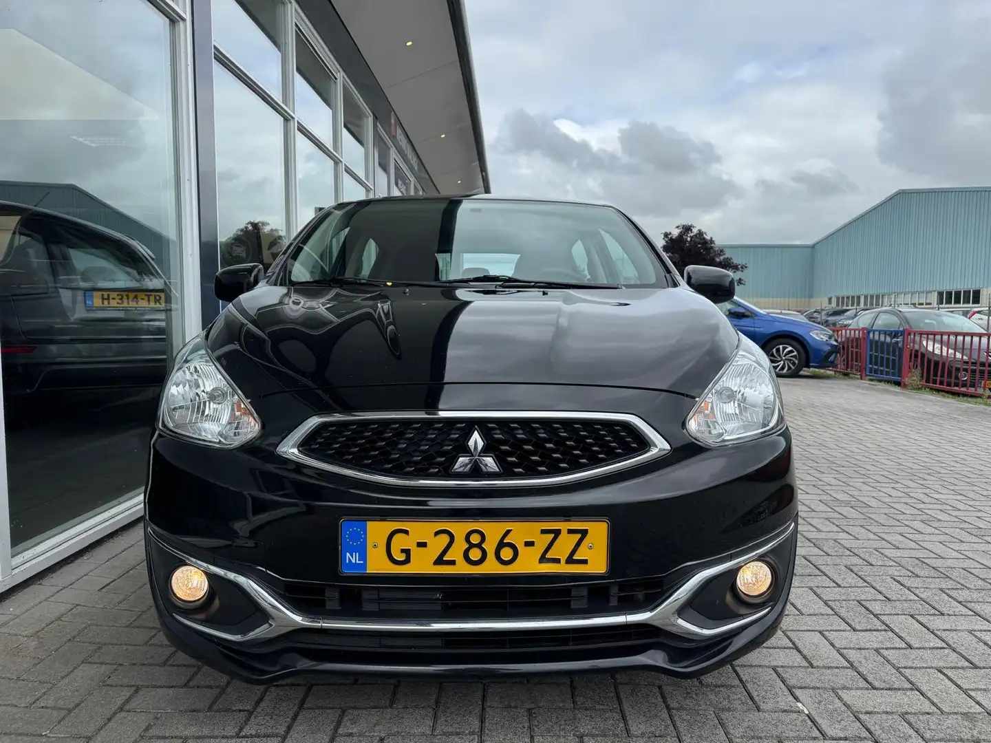 Mitsubishi Space Star 1.0 Cool+ | Elek ramen | Airco | Origineel Nederla Zwart - 2