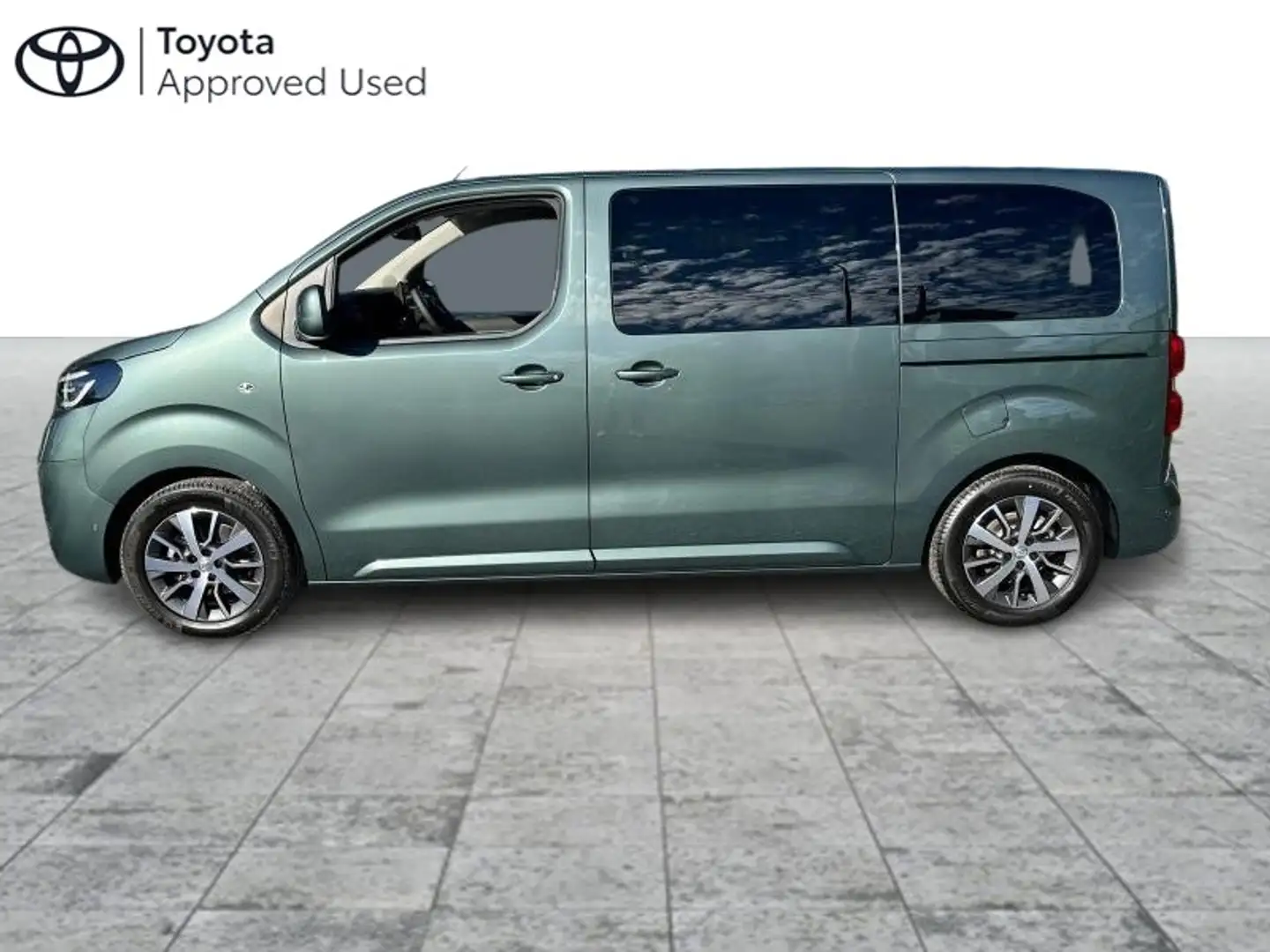 Toyota Proace 2.0 Diesel Family 8 places Verde - 2